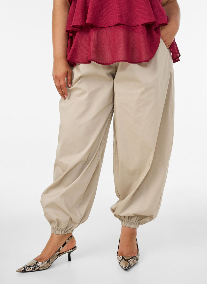 Ballonhose mit Taschen und elastischem Bund, Beige, Model image number 2