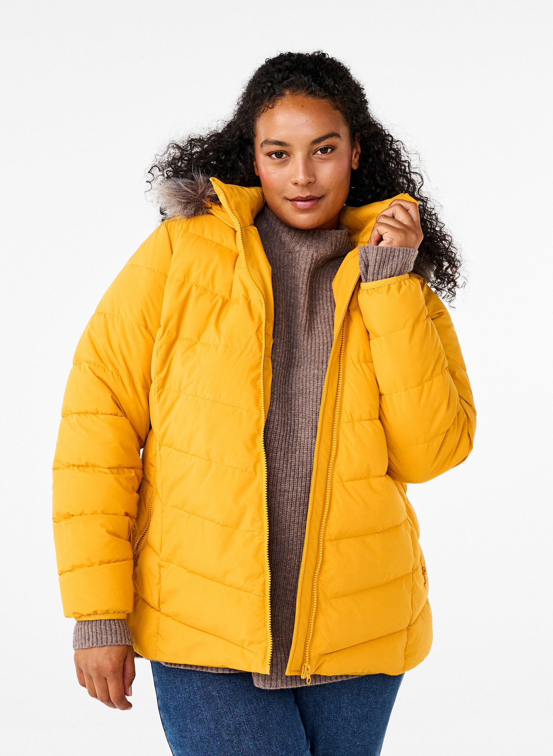 Zizzi Veste courte &agrave; capuche, Jaune, Model image number 0