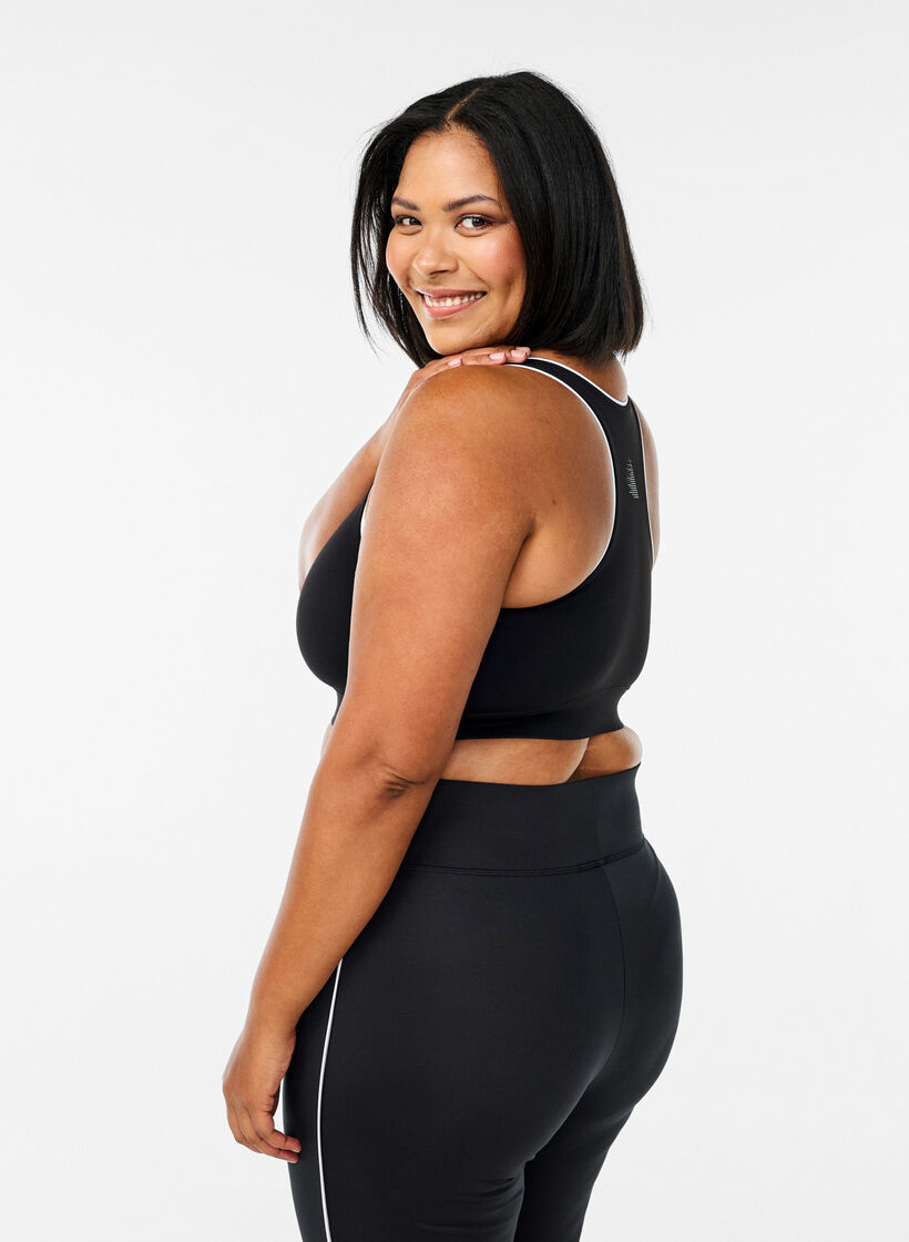 Sport-BH mit Racerback und Kontrastpaspel, Schwarz, Model image number 2