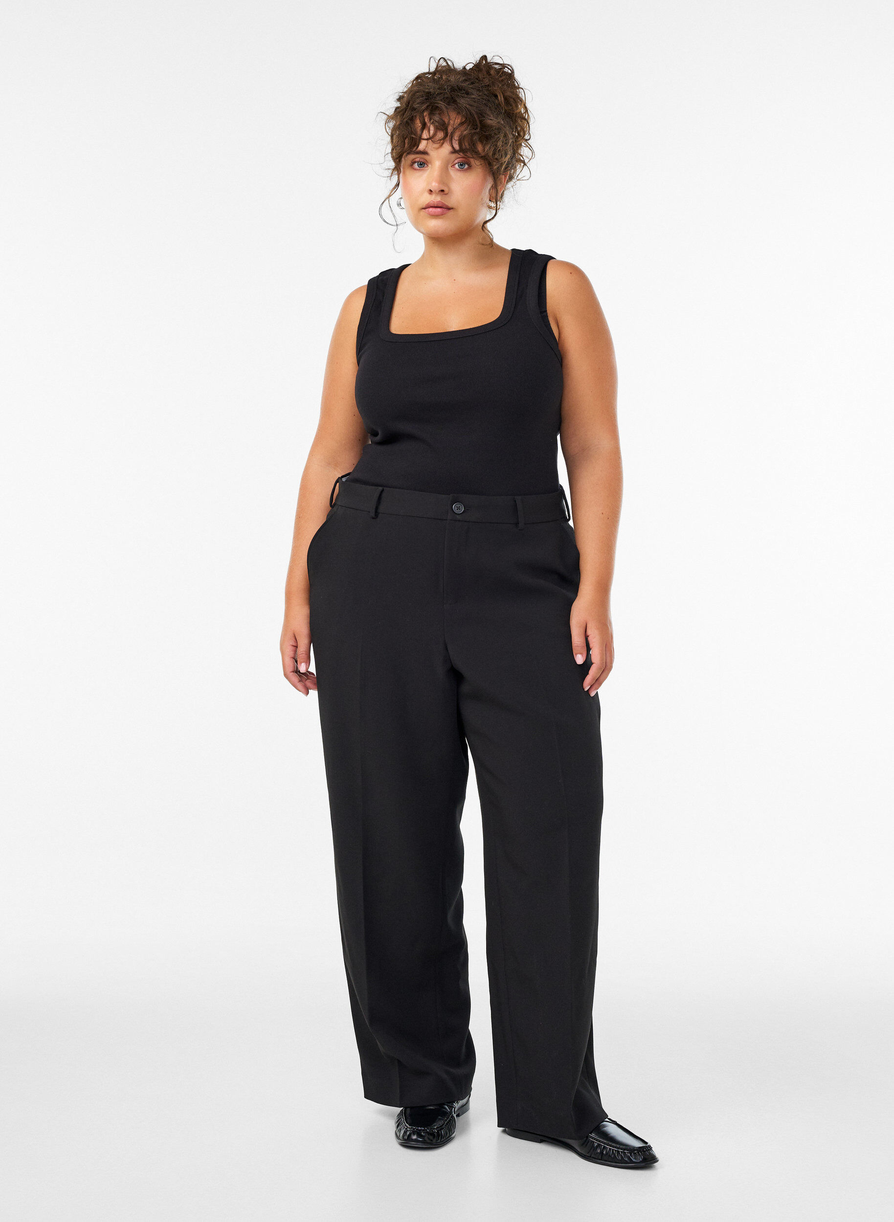 Pantalon tailleur large &agrave; taille haute, Noir, Model