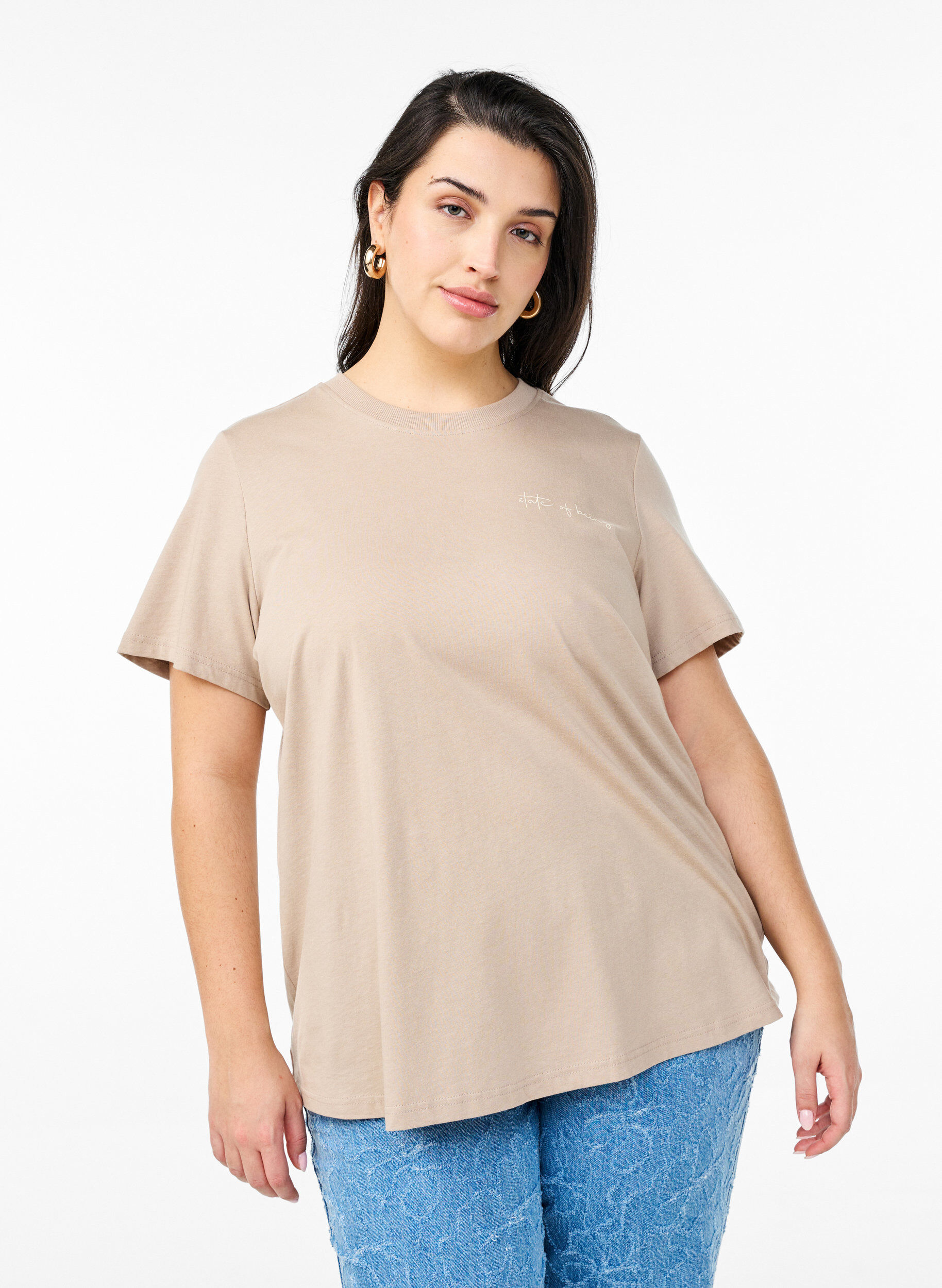 ZizziT-Shirt mit Textaufdruck und Rundhalsausschnitt, Braun, Model image number 0