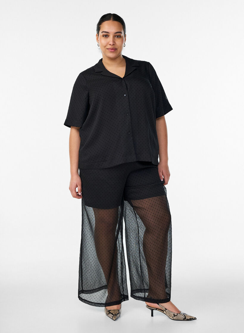 Gepunktete Hemdbluse mit Revers, Schwarz, Model image number 1