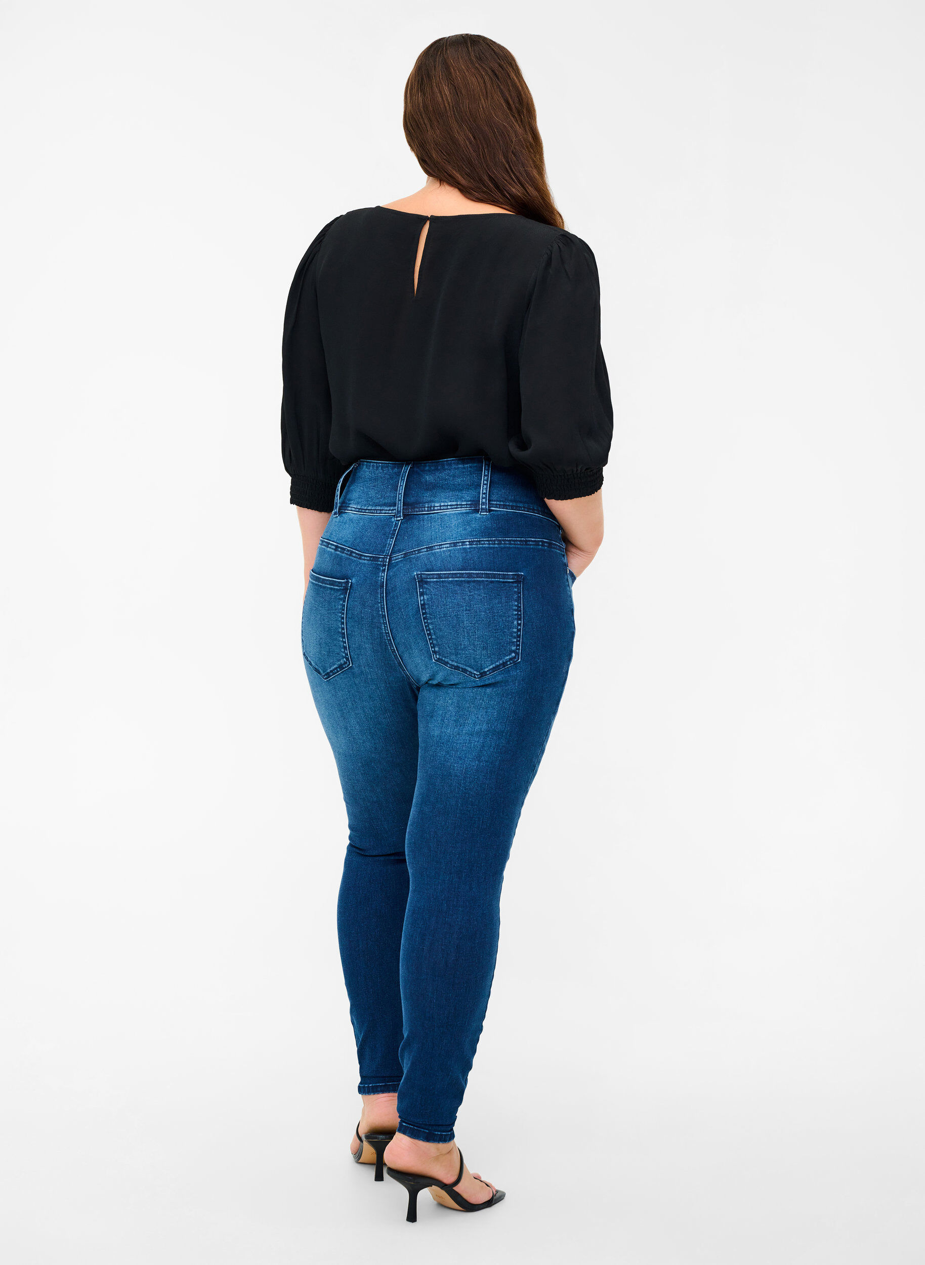 Zizzi Super Slim Bea Jeans mit hoher Taille, Blau, Model image number 1
