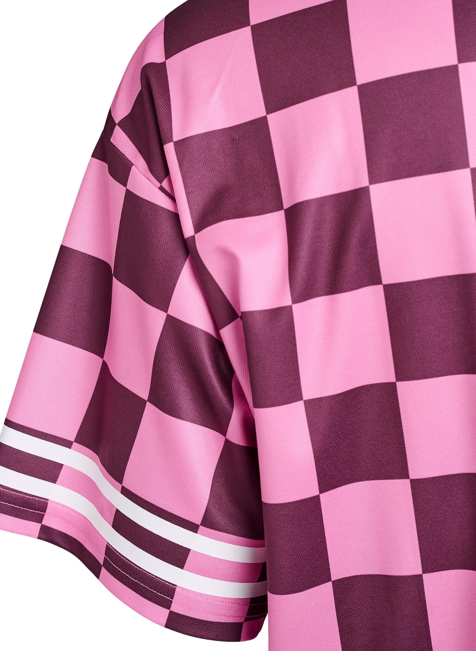 Zizzi Sportliches T-Shirt mit Karomuster und Textaufdruck, Rot, Packshot image number 3