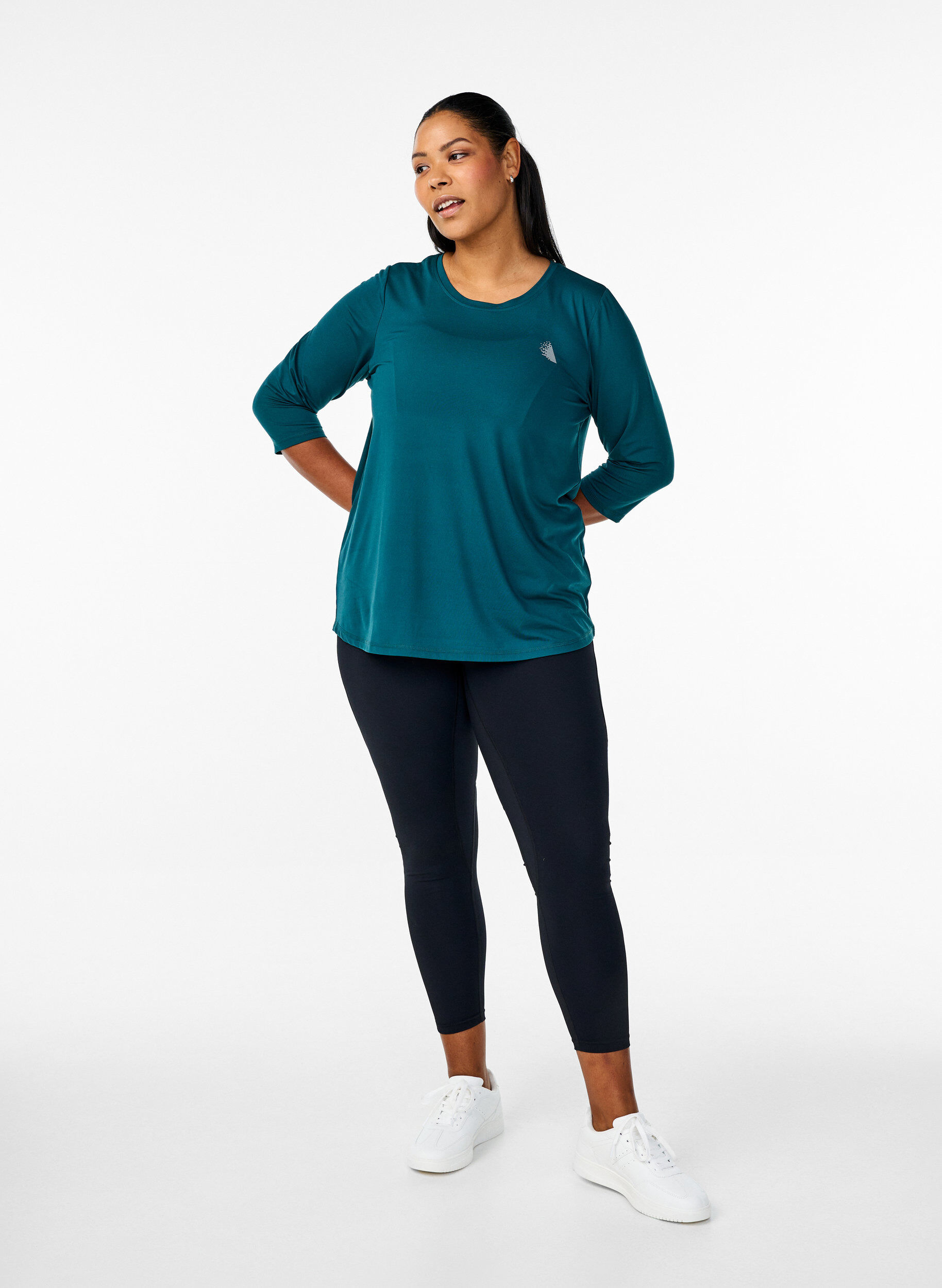 ZizziTrainingsshirt mit 3/4-&Auml;rmeln, Gr&uuml;n, Model image number 1