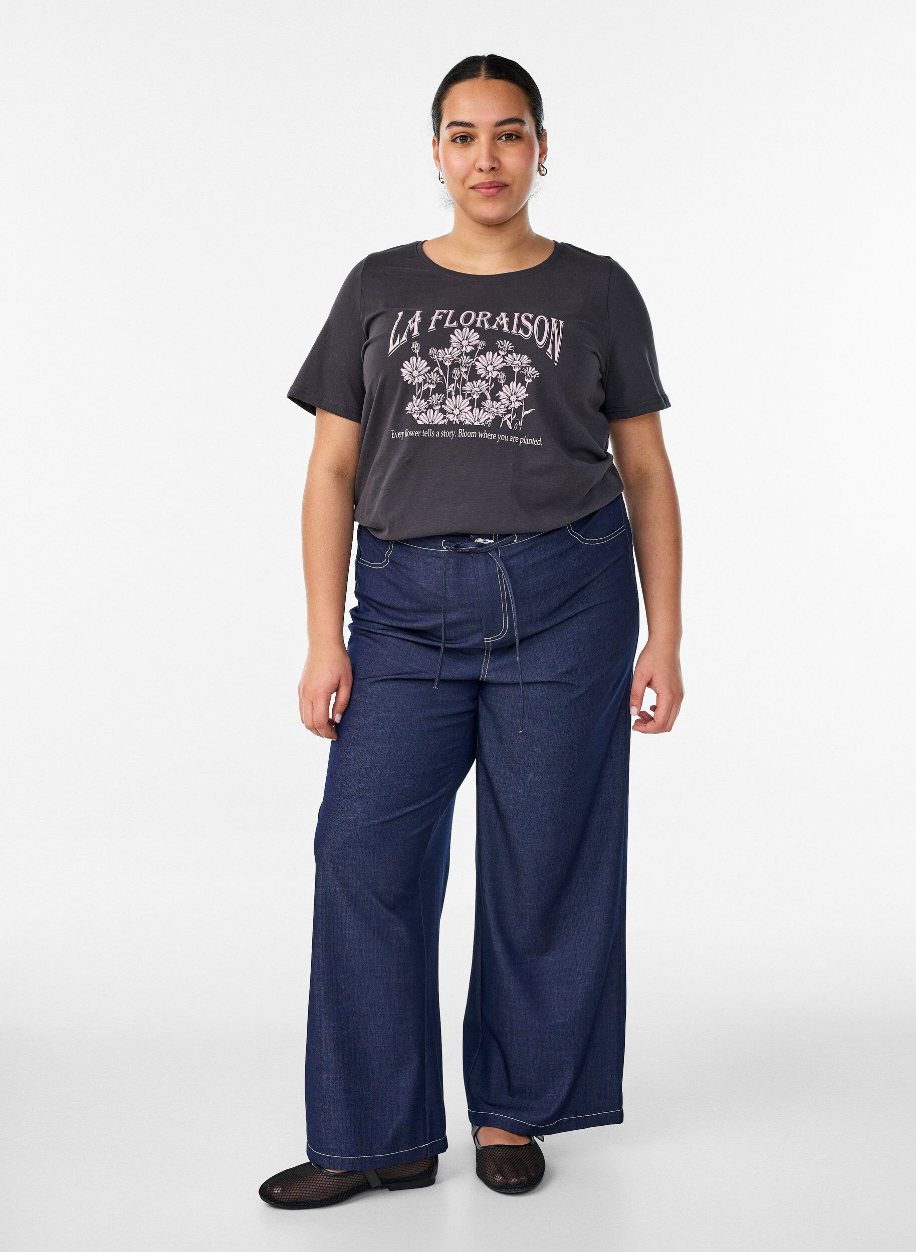 ZizziT-Shirt mit Print, Grau, Model image number 1