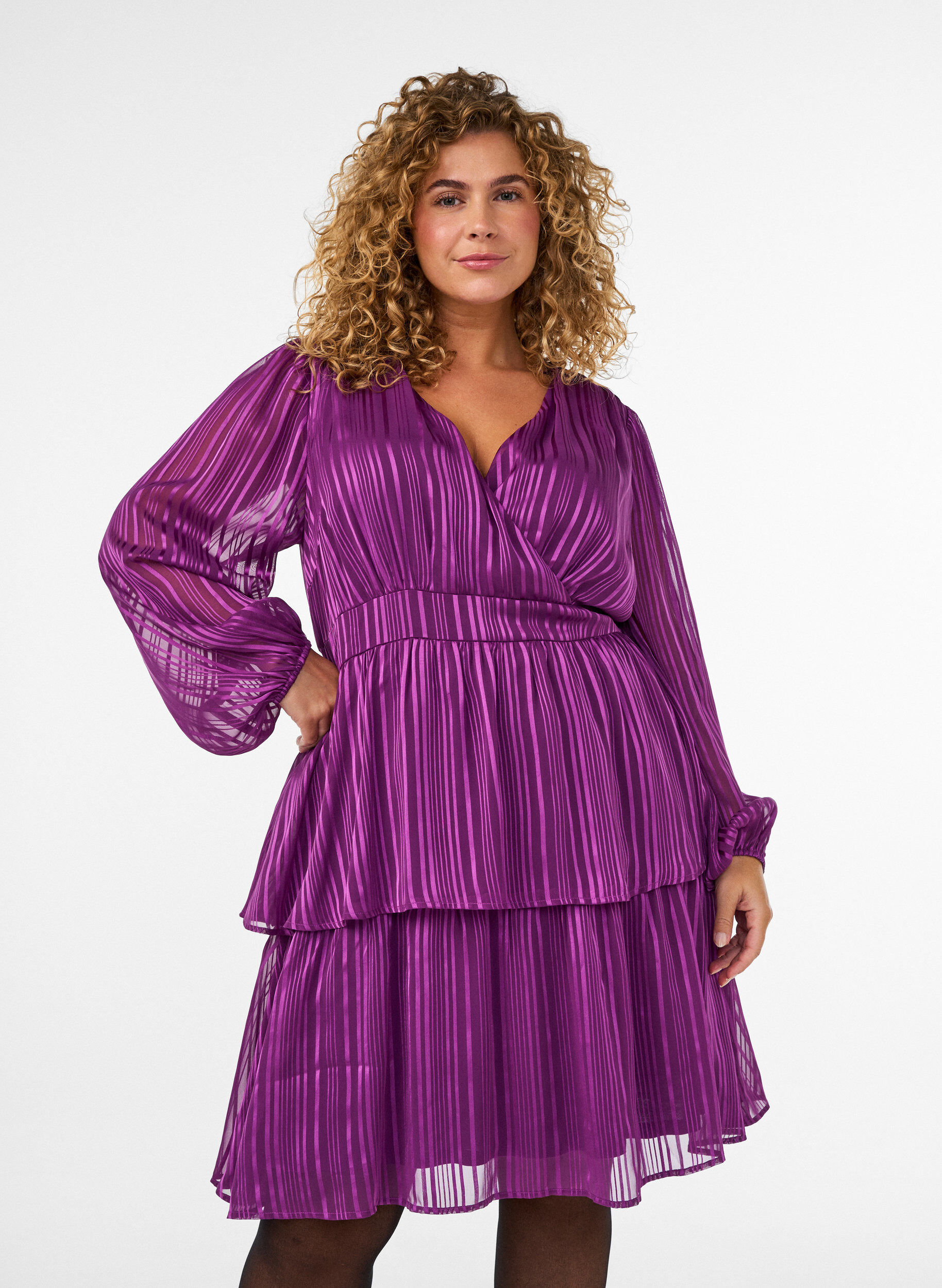 Robe longueur genou &agrave; rayures transparentes et effet portefeuille, Violet, Model