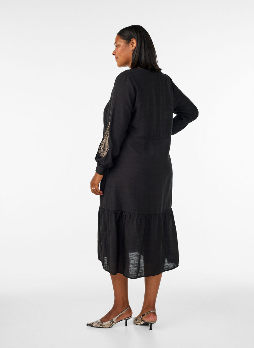 Robe en viscose avec broderies et volants &eacute;tag&eacute;s, Noir, Model image number 1