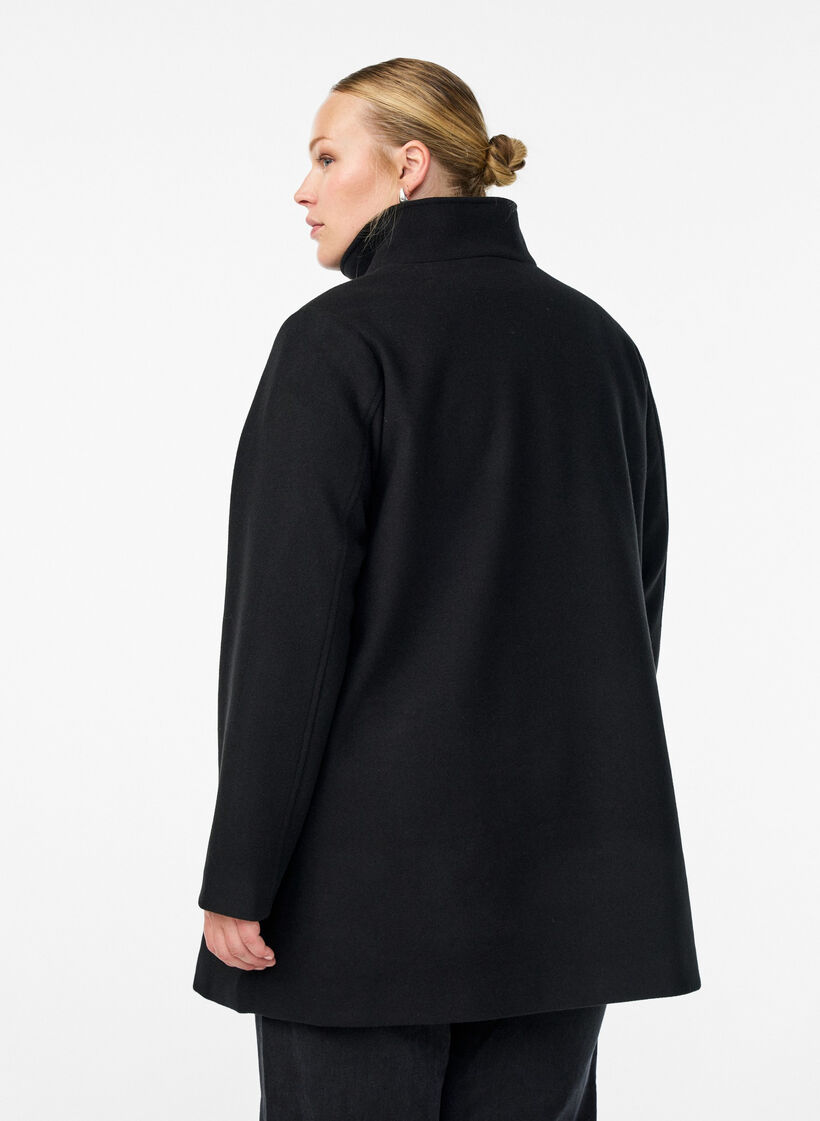 Manteau court &agrave; la coupe &eacute;vas&eacute;e, Noir, Model image number 2