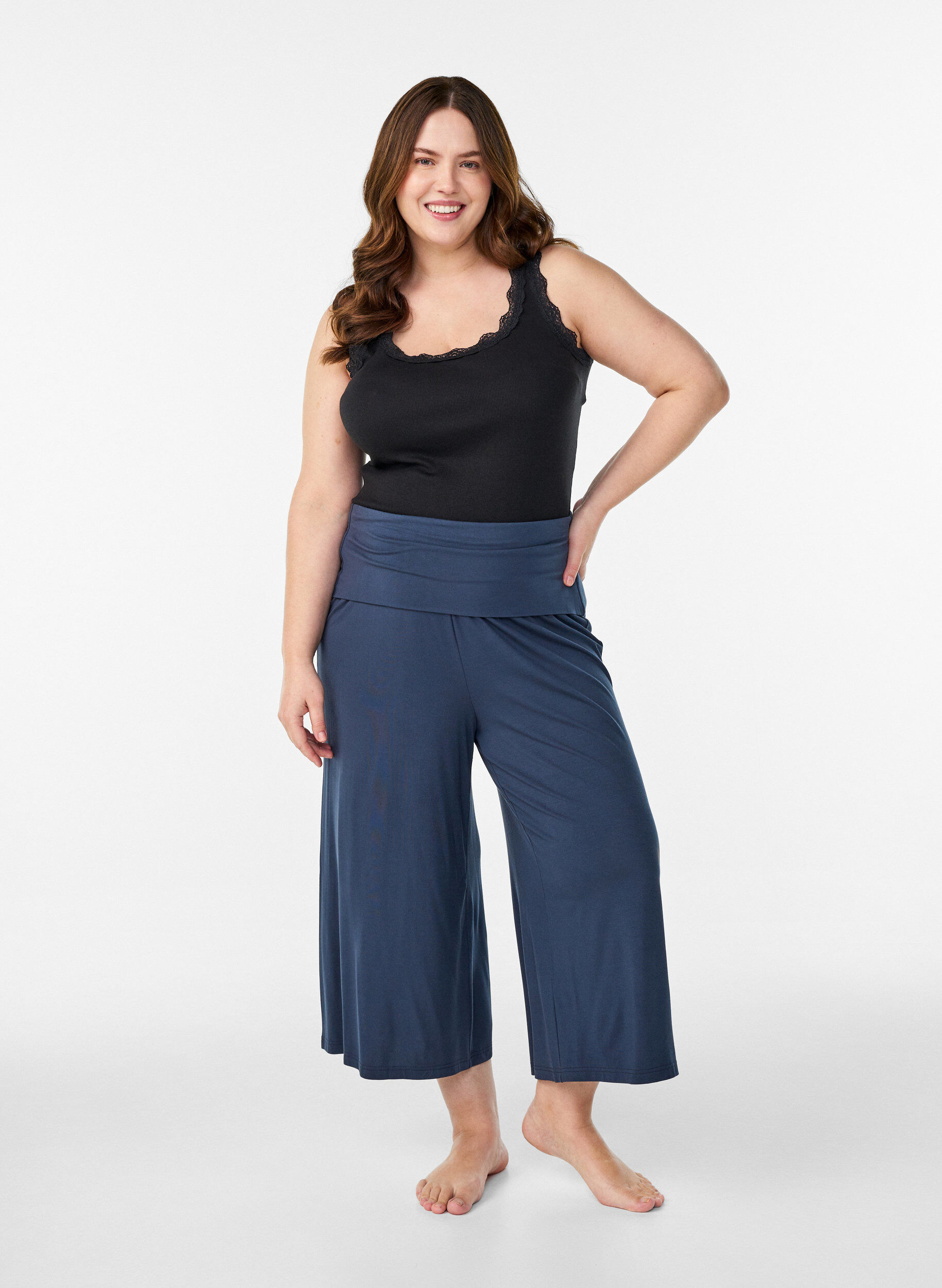 Zizzi Culotte aus Jersey mit hoher Taille, Blau, Model image number 0