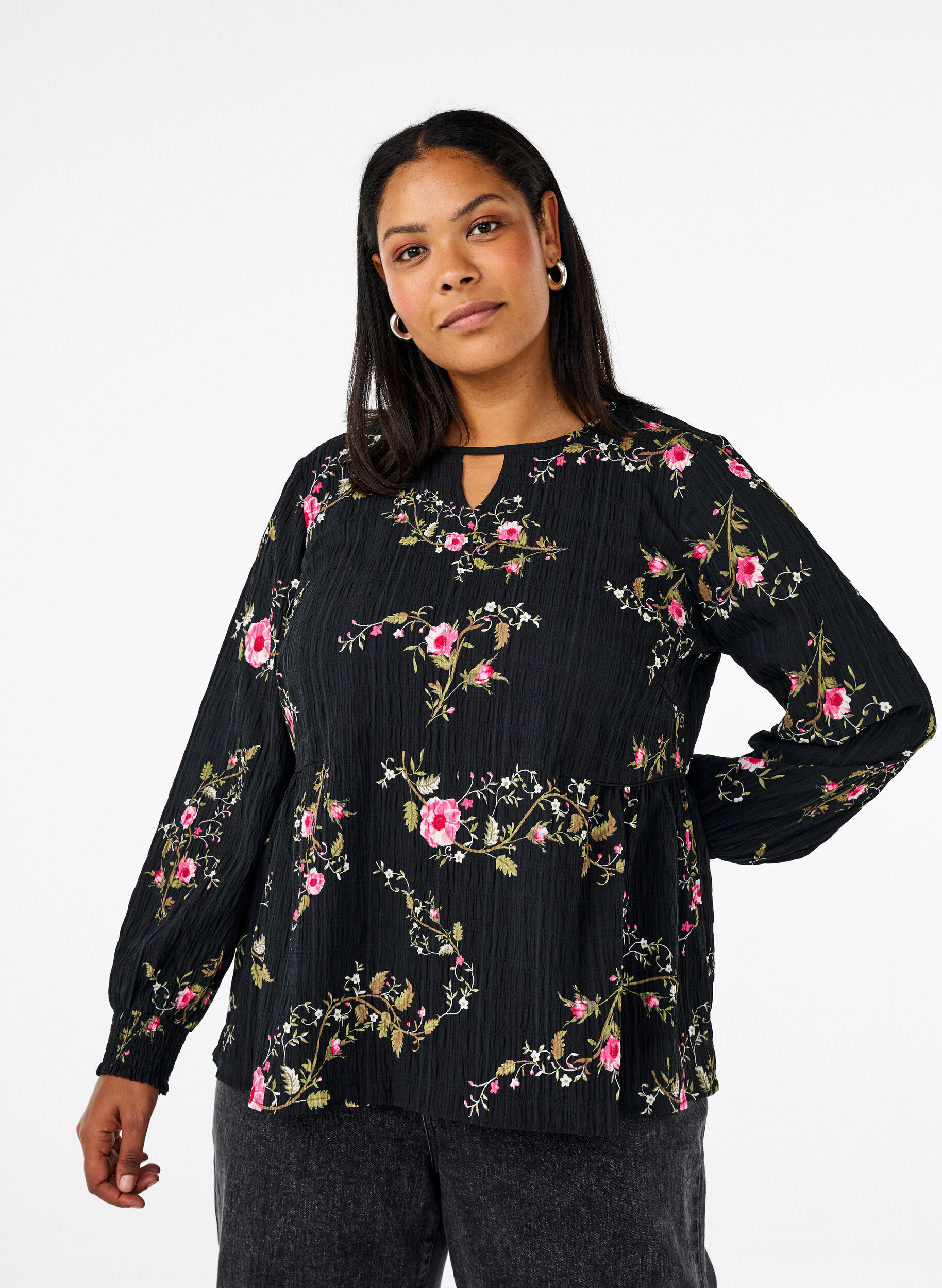 ZizziChemisier &agrave; manches longues avec imprim&eacute; floral, Noir, Model image number 0