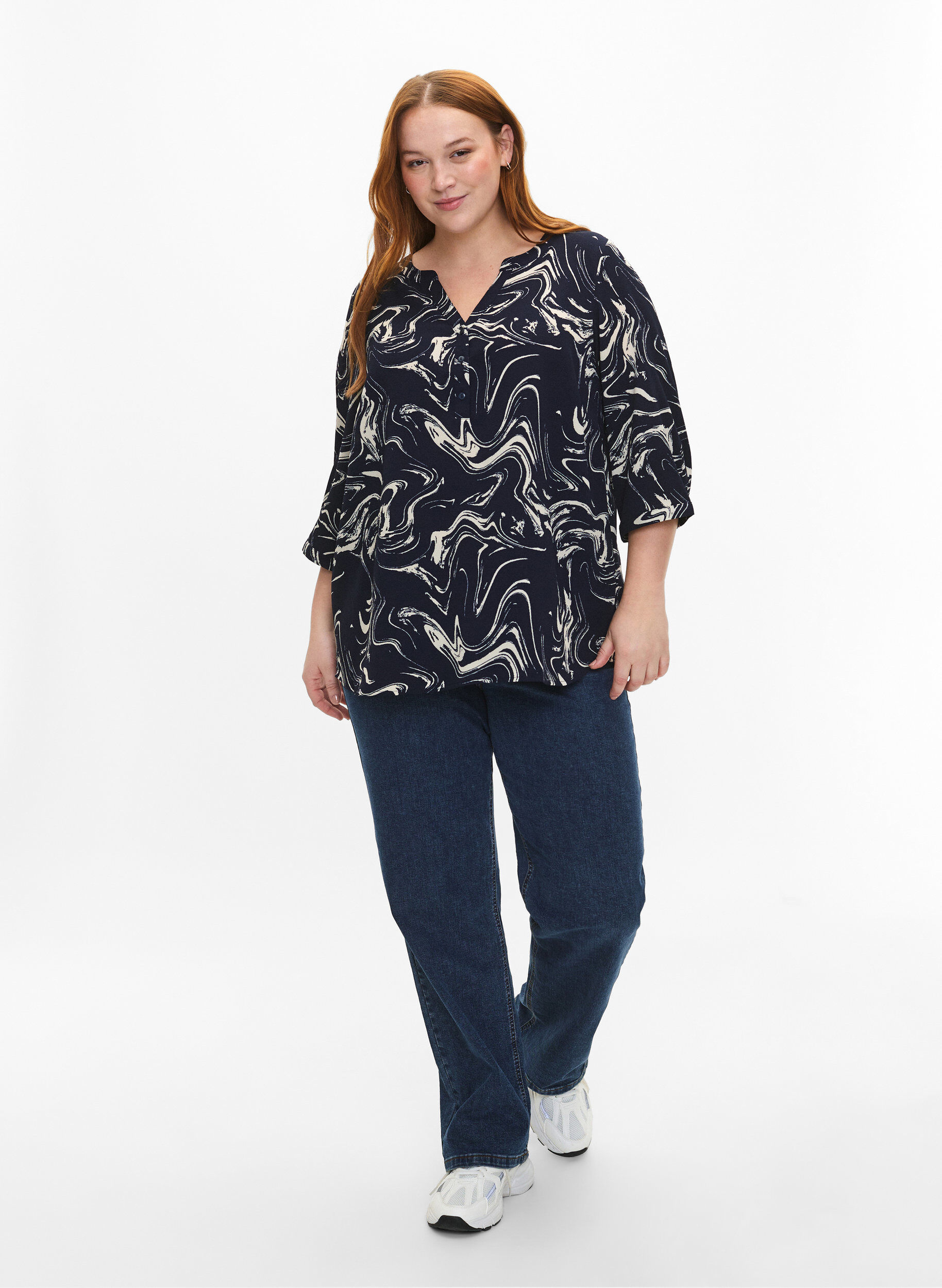 Zizzi Bedruckte Bluse mit 3/4-&Auml;rmeln, N. Blazer Swirl AOP, Model image number 2