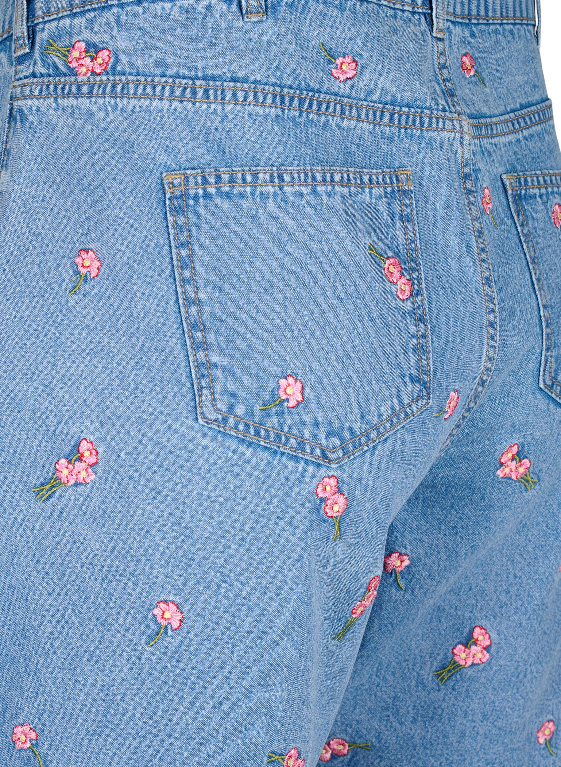Zizzi Denim-Shorts mit aufgestickten Blumen, Blau, Packshot image number 3