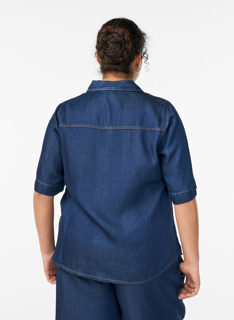 Chemise &agrave; manches courtes aspect denim en lyocell, Bleu, Model image number 2