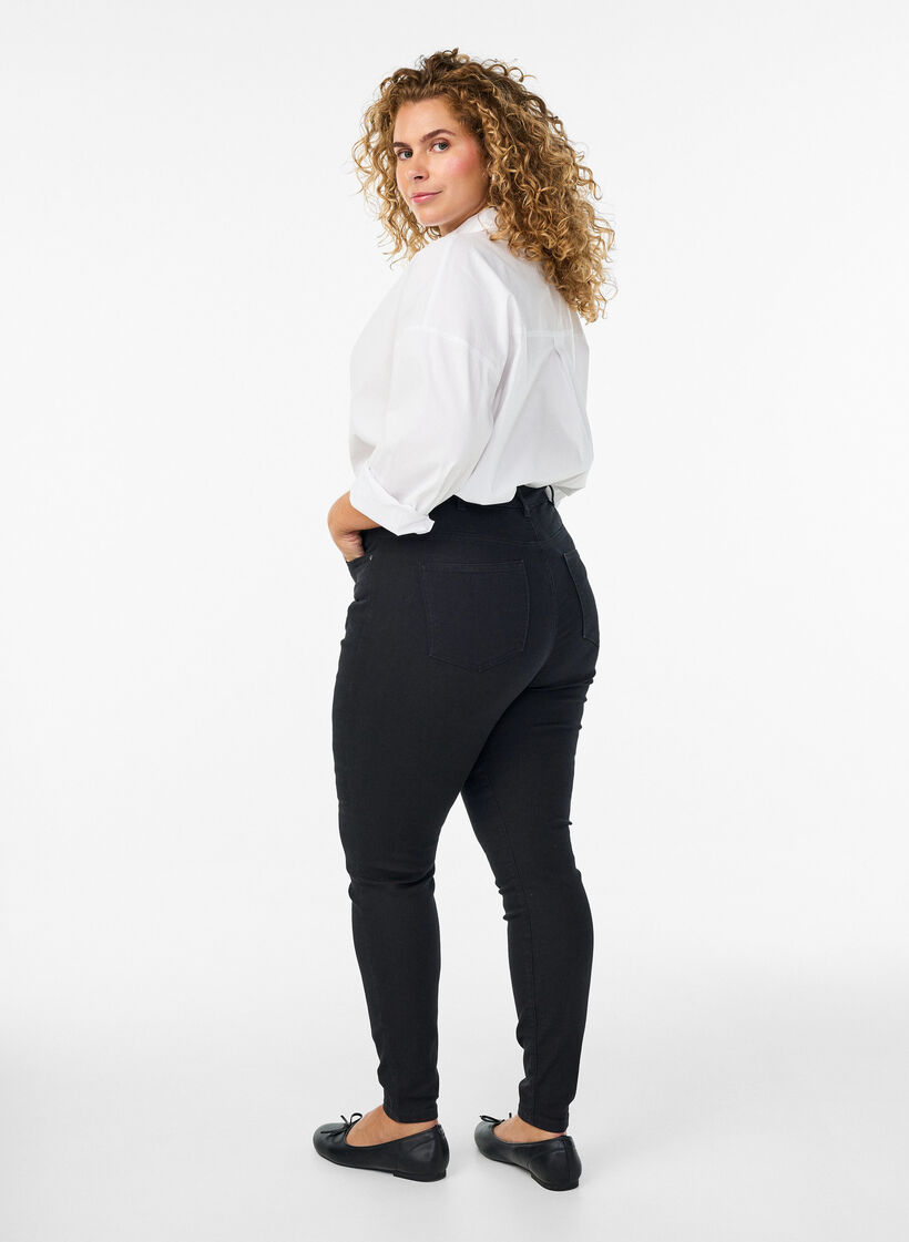 Amy Super Slim Fit Jeans mit hoher Taille, Schwarz, Model image number 1