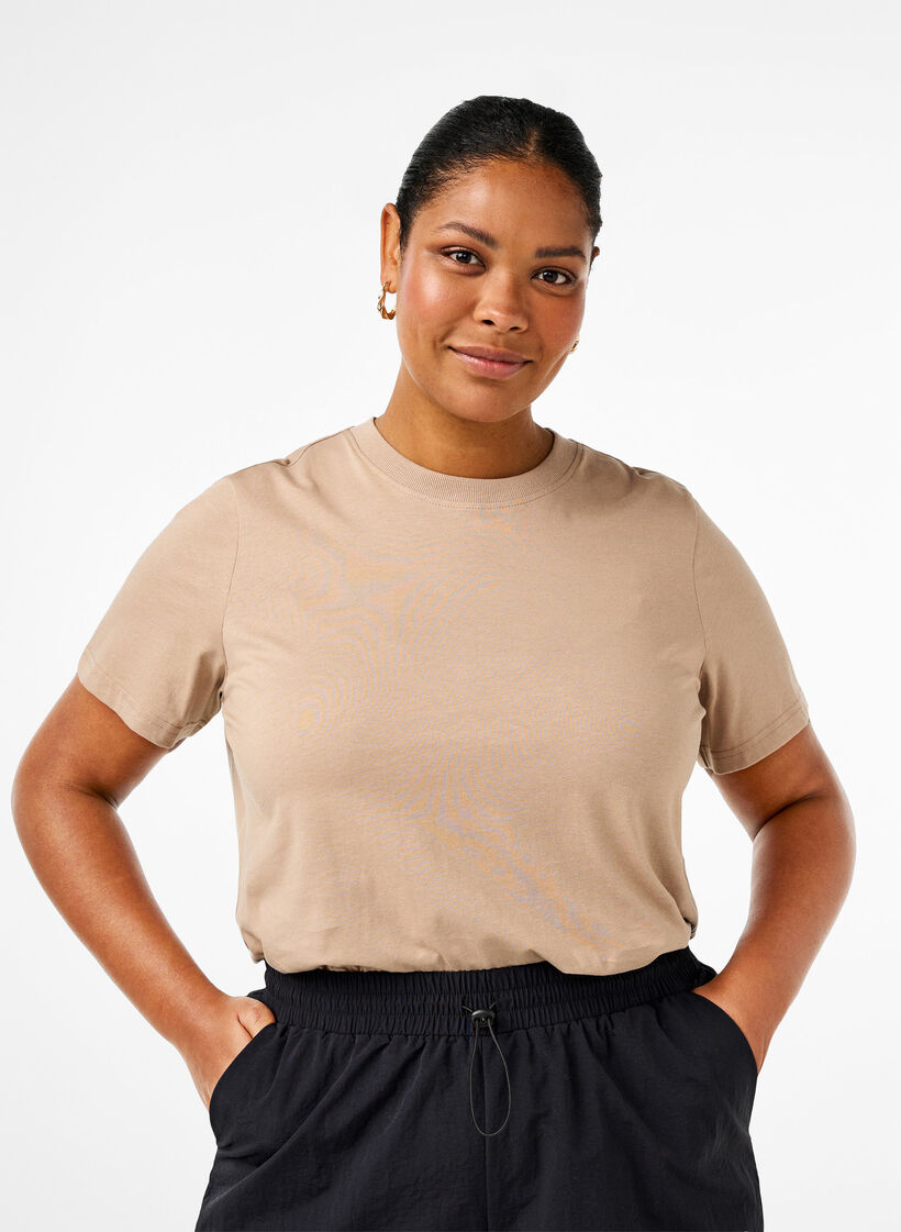 T-shirt basique en coton &agrave; col rond, Beige, Model image number 0