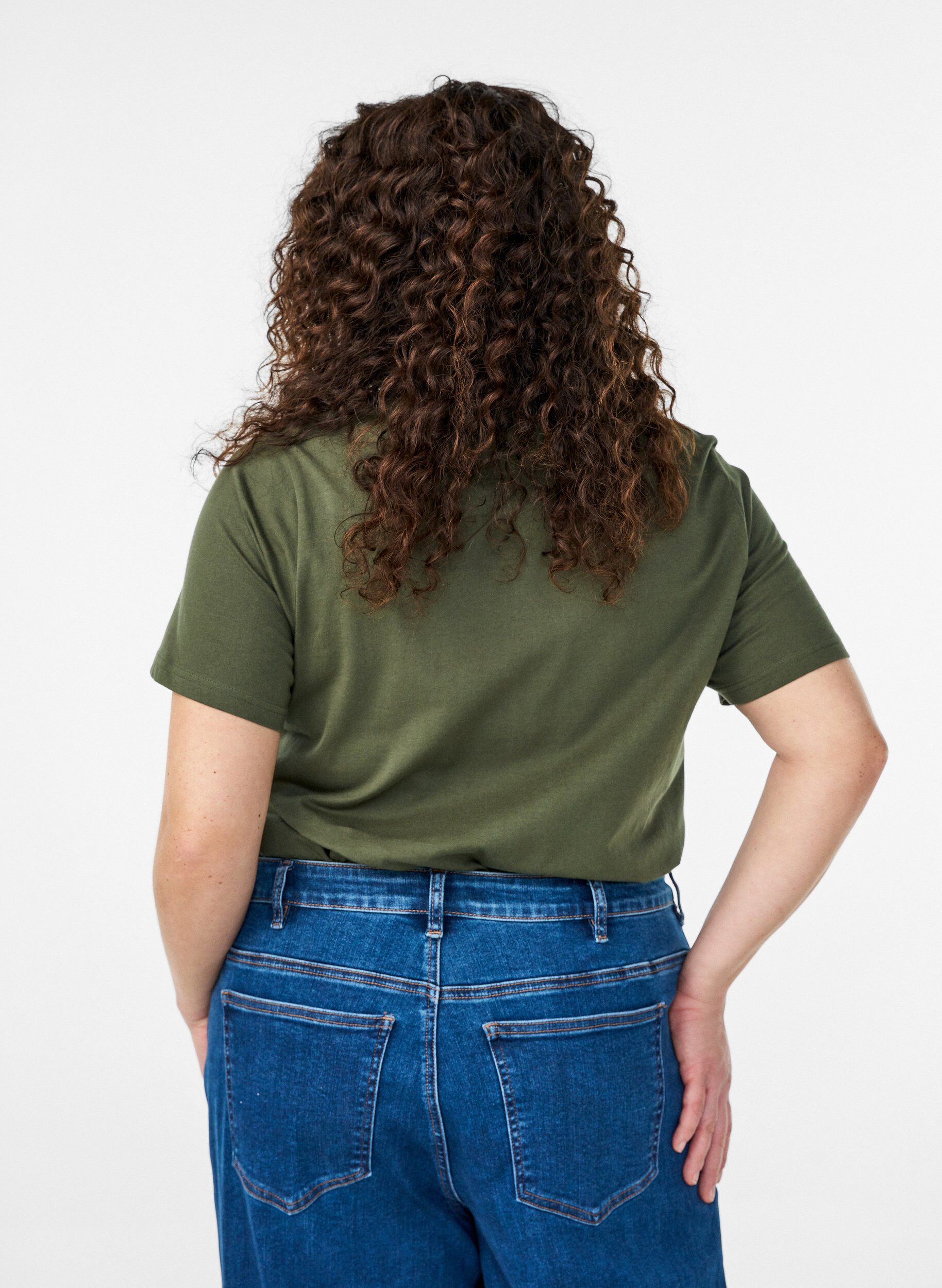 Zizzi T-shirt en coton avec un d&eacute;tail d&eacute;coratif sur le devant, Vert, Model image number 2