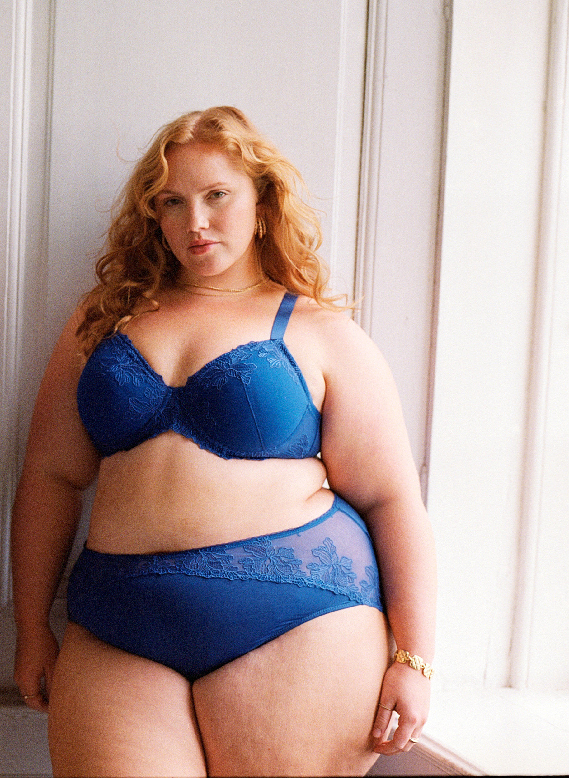 Zizzi Mikrofaser-Unterhose mit floraler Spitze, Blau, Image image number 0