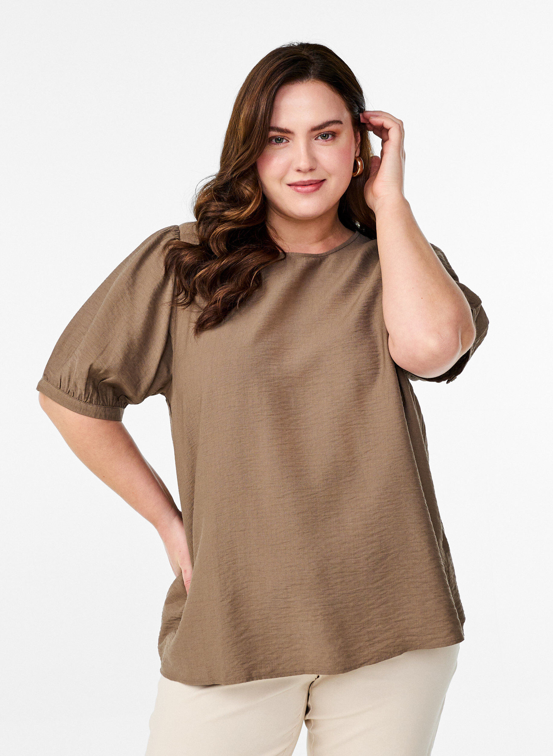 Zizzi Bluse aus Viskose mit halben &Auml;rmeln, Braun, Model image number 0