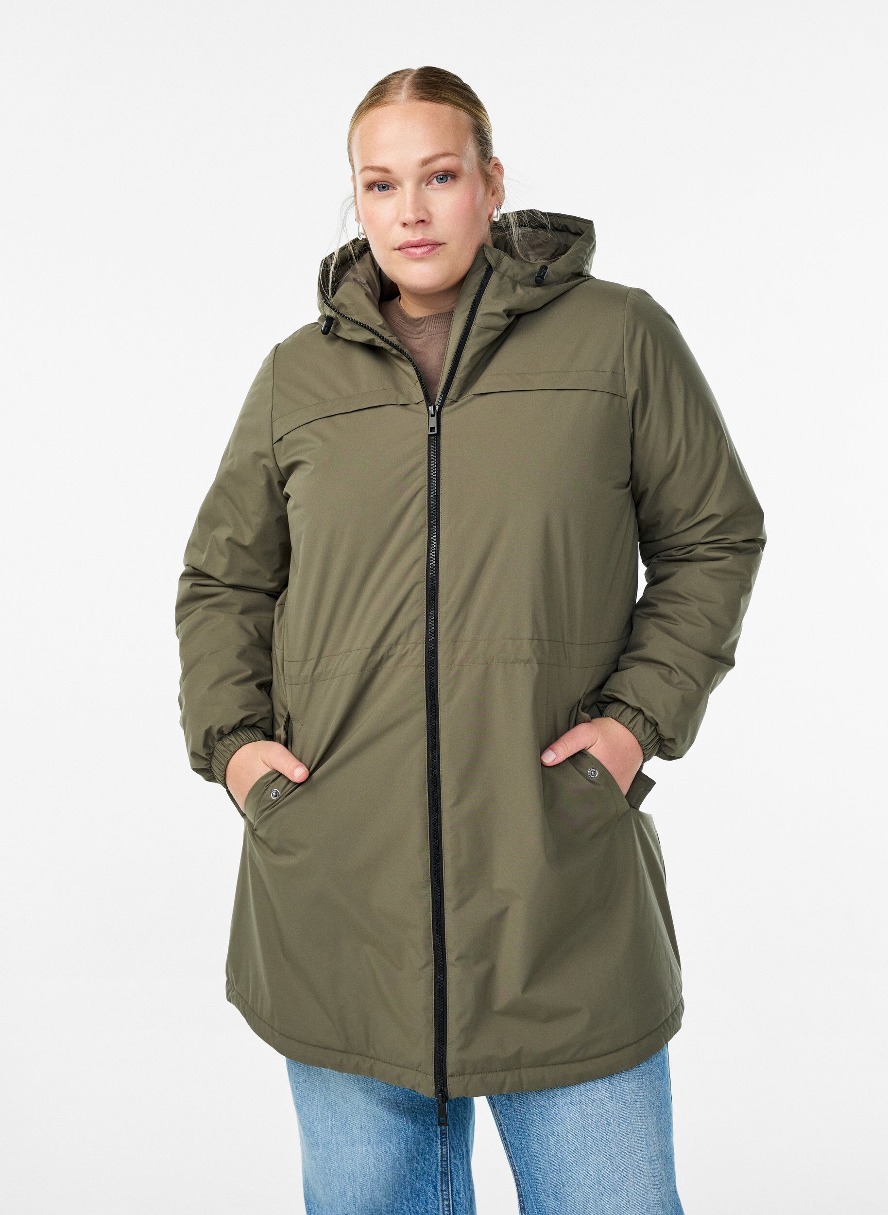 Leichter gepolsterter Parka mit Kapuze, Gr&uuml;n, Model