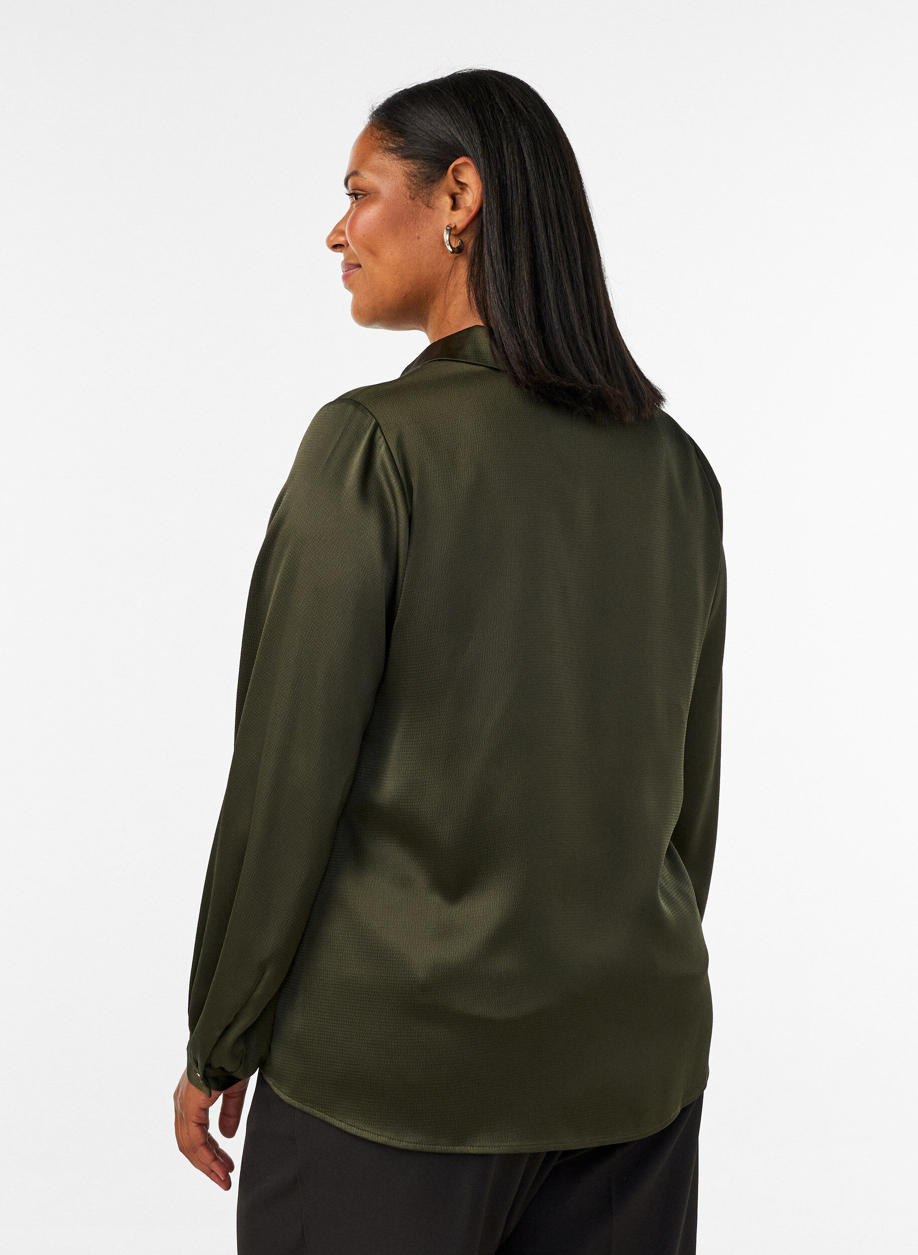 ZizziBluse mit Hemdkragen und V-Ausschnitt, Gr&uuml;n, Model image number 2