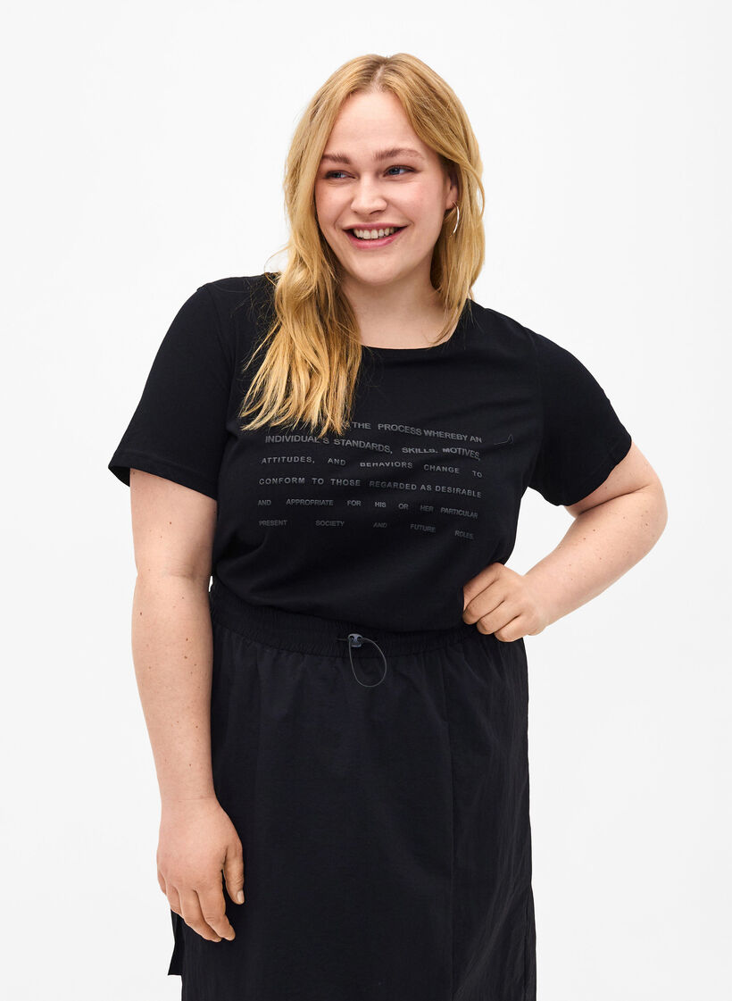 T-Shirt mit Text-Motiv, Black W. Black, Model image number 0