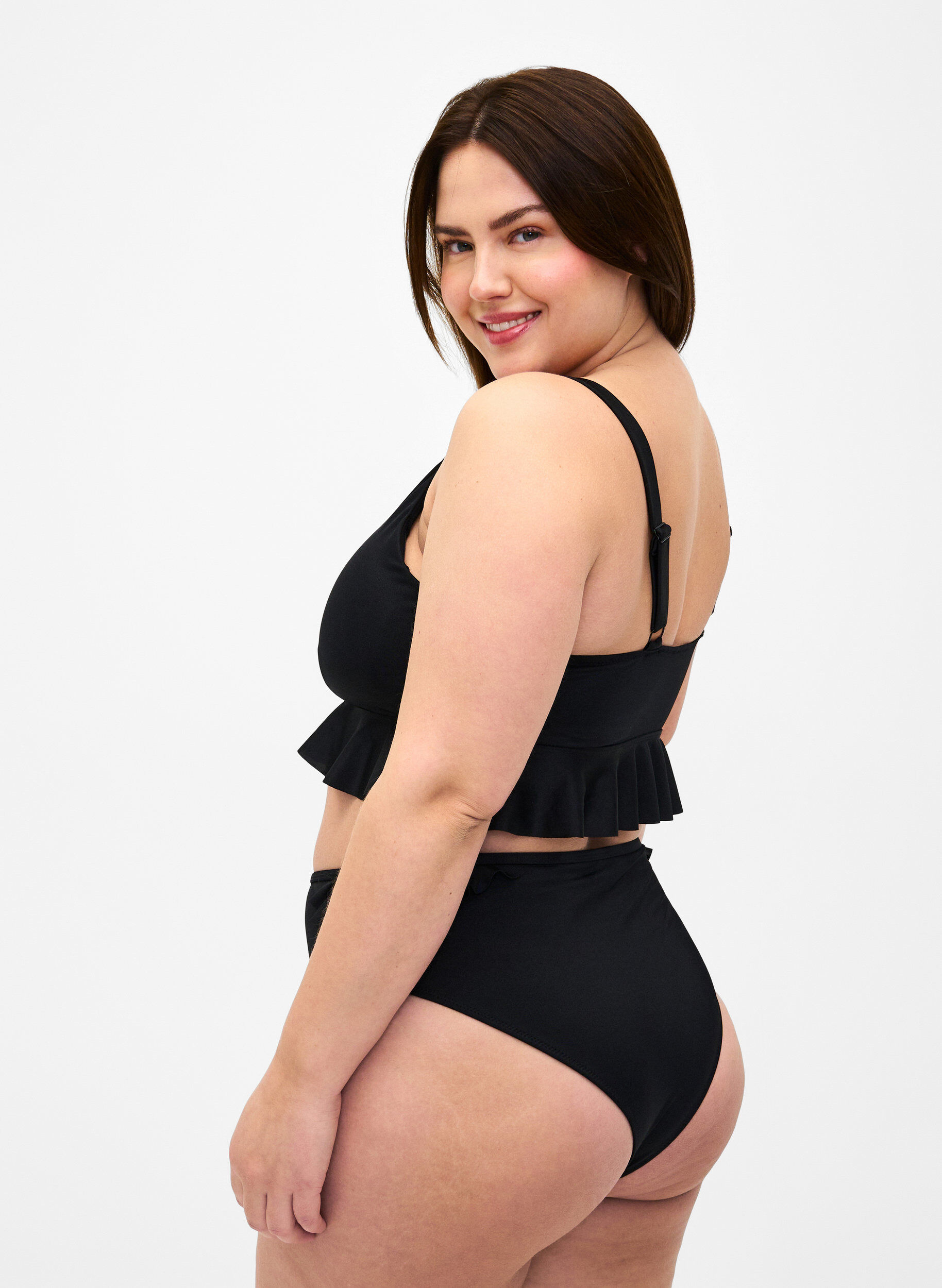 Zizzi Bas de bikini &agrave; volants, Noir, Model image number 1