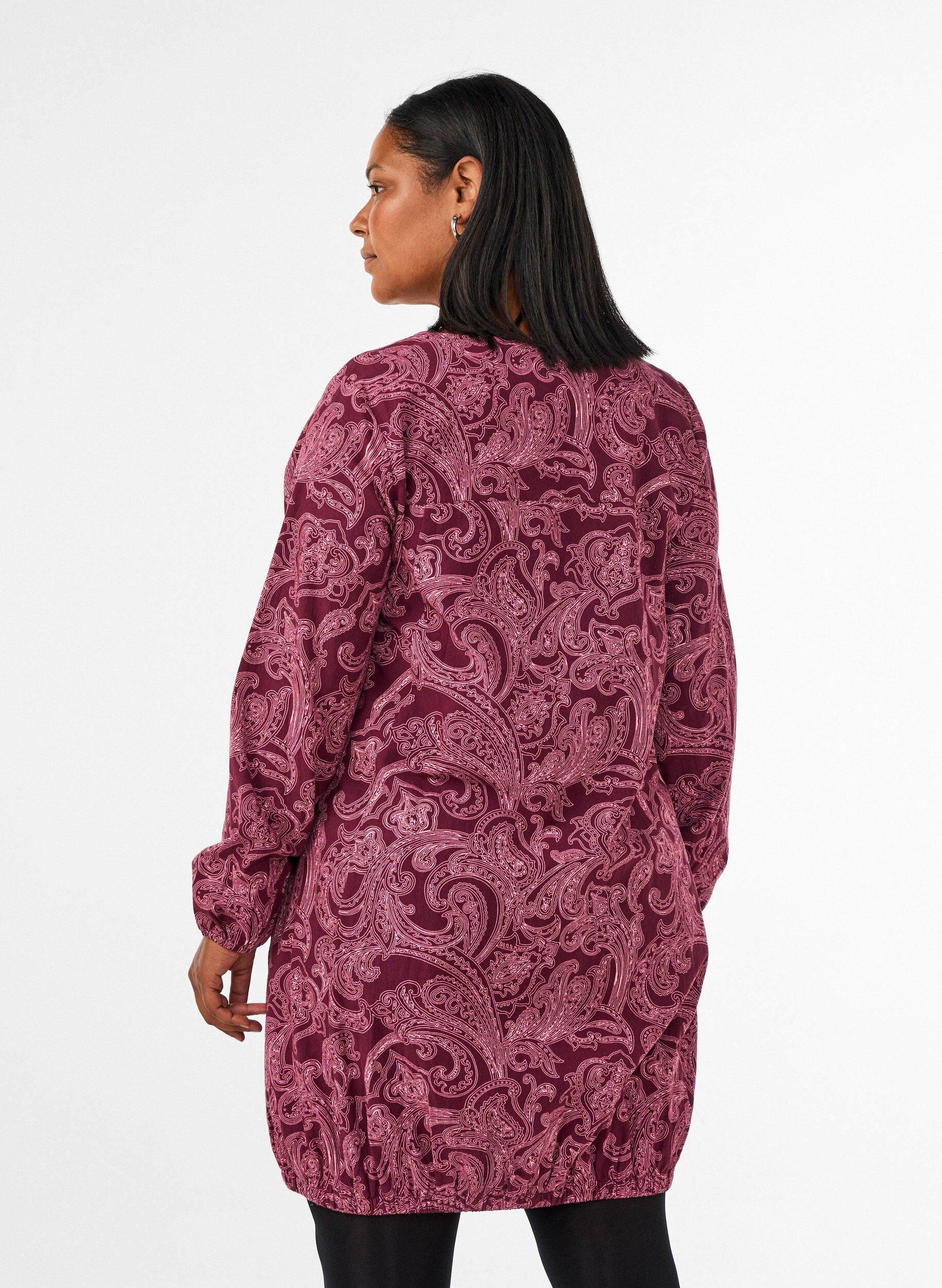 ZizziRobe courte en coton avec un ourlet &eacute;lastique et des manches longues, Bordeaux fonc&eacute;, Model image number 2