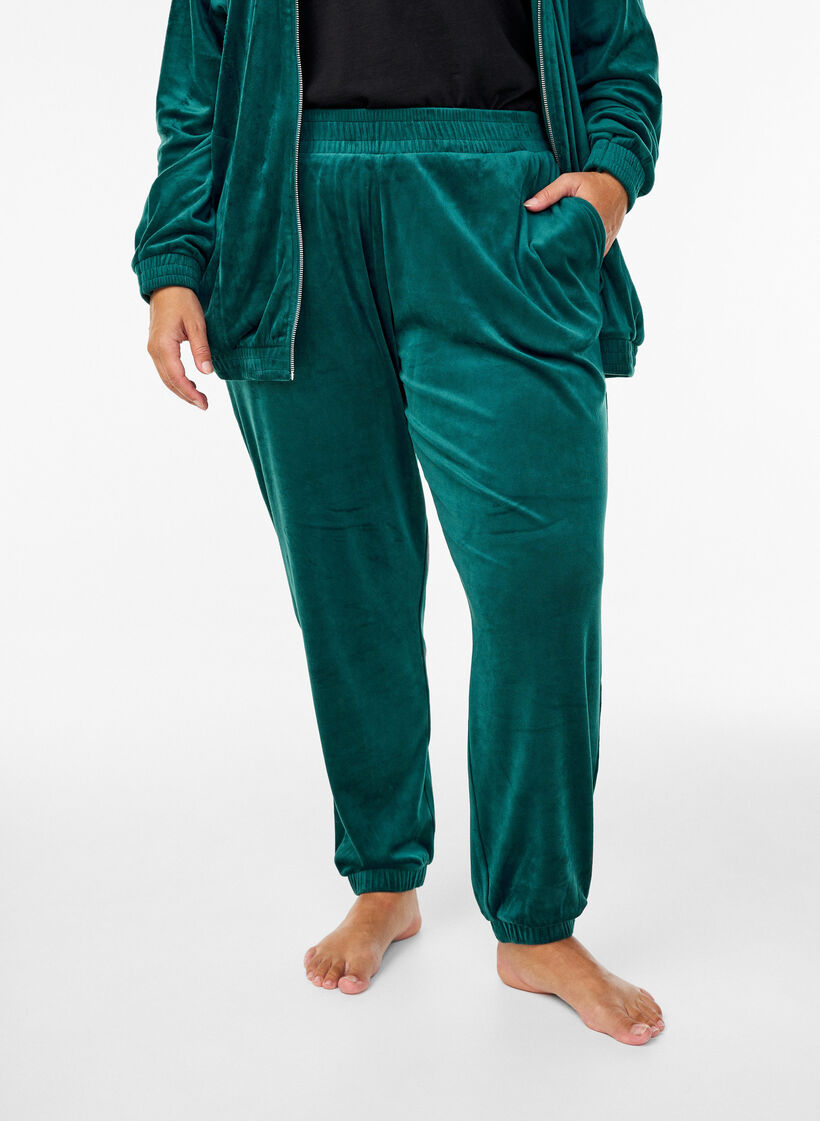 Pantalon ample en velours, Vert, Model image number 2