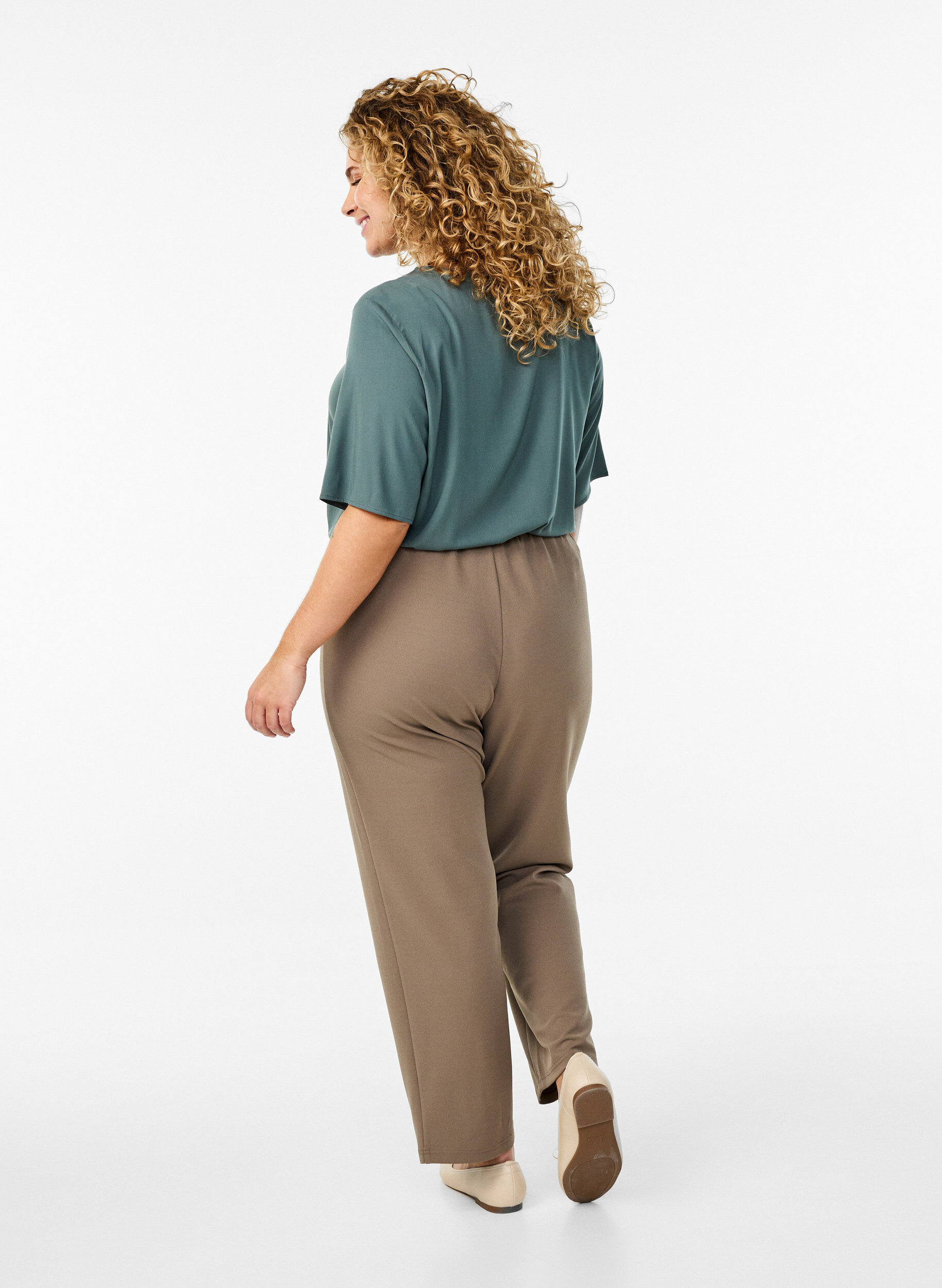 ZizziPantalon &agrave; coupe droite, Beige, Model image number 1