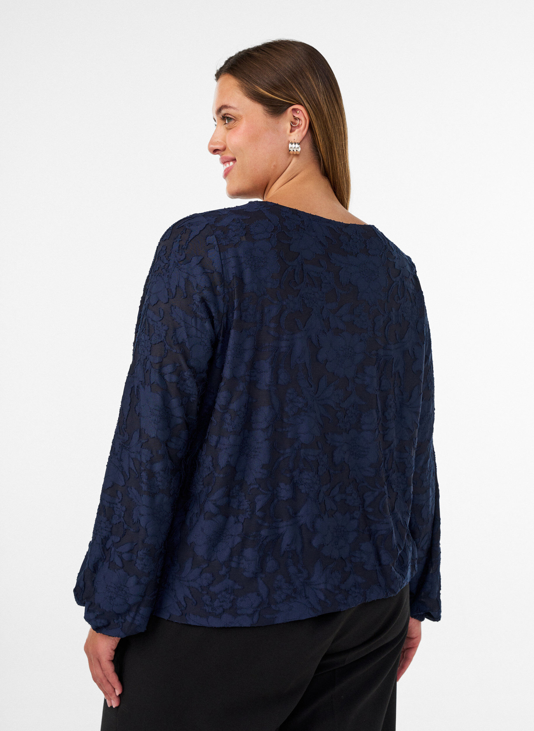 ZizziTransparente Bluse mit floraler Struktur und langen &Auml;rmeln, Blau, Model image number 2