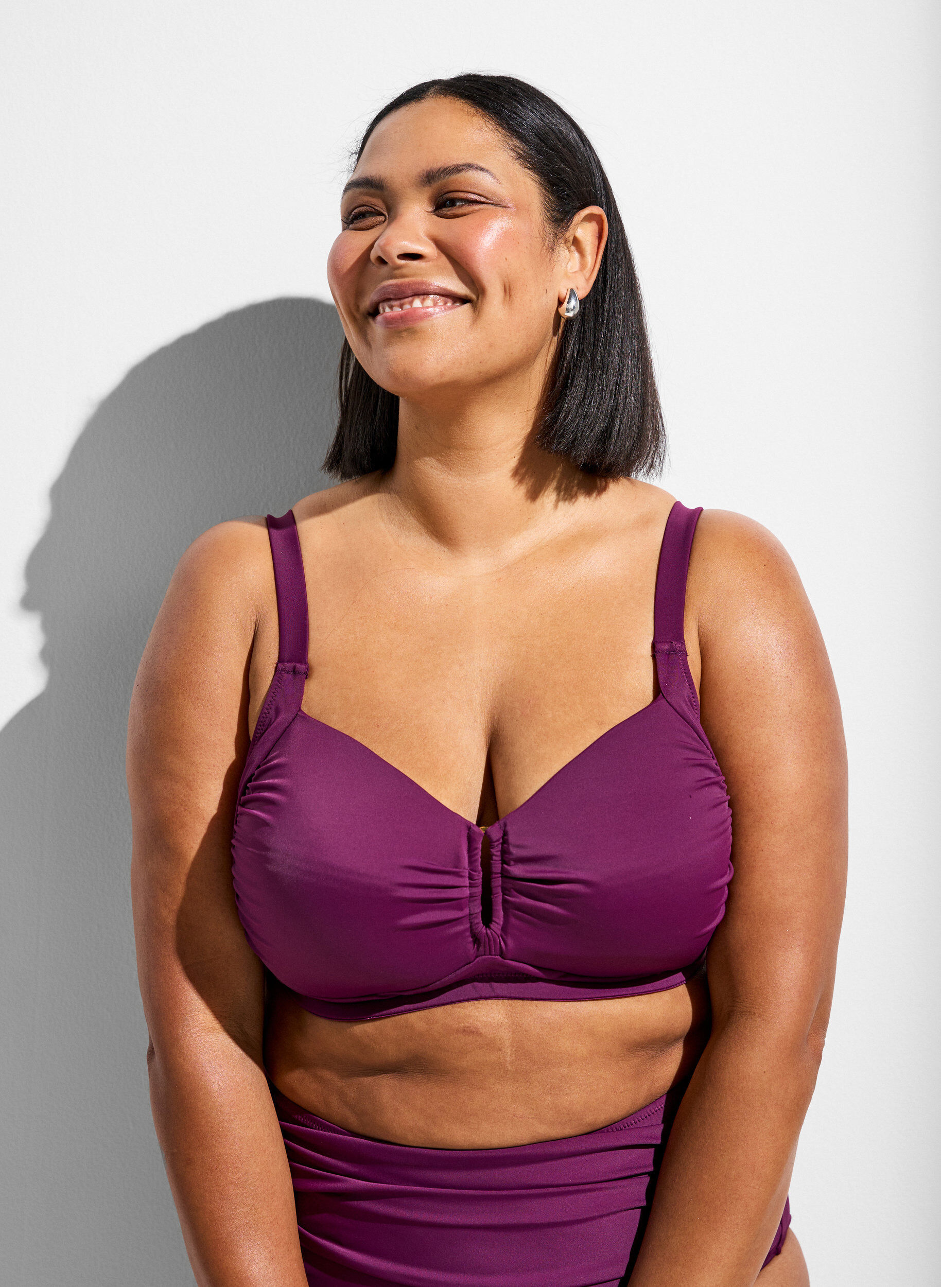 ZizziHaut de bikini rembourr&eacute; avec d&eacute;tail anneau, Violet, Model image number 0