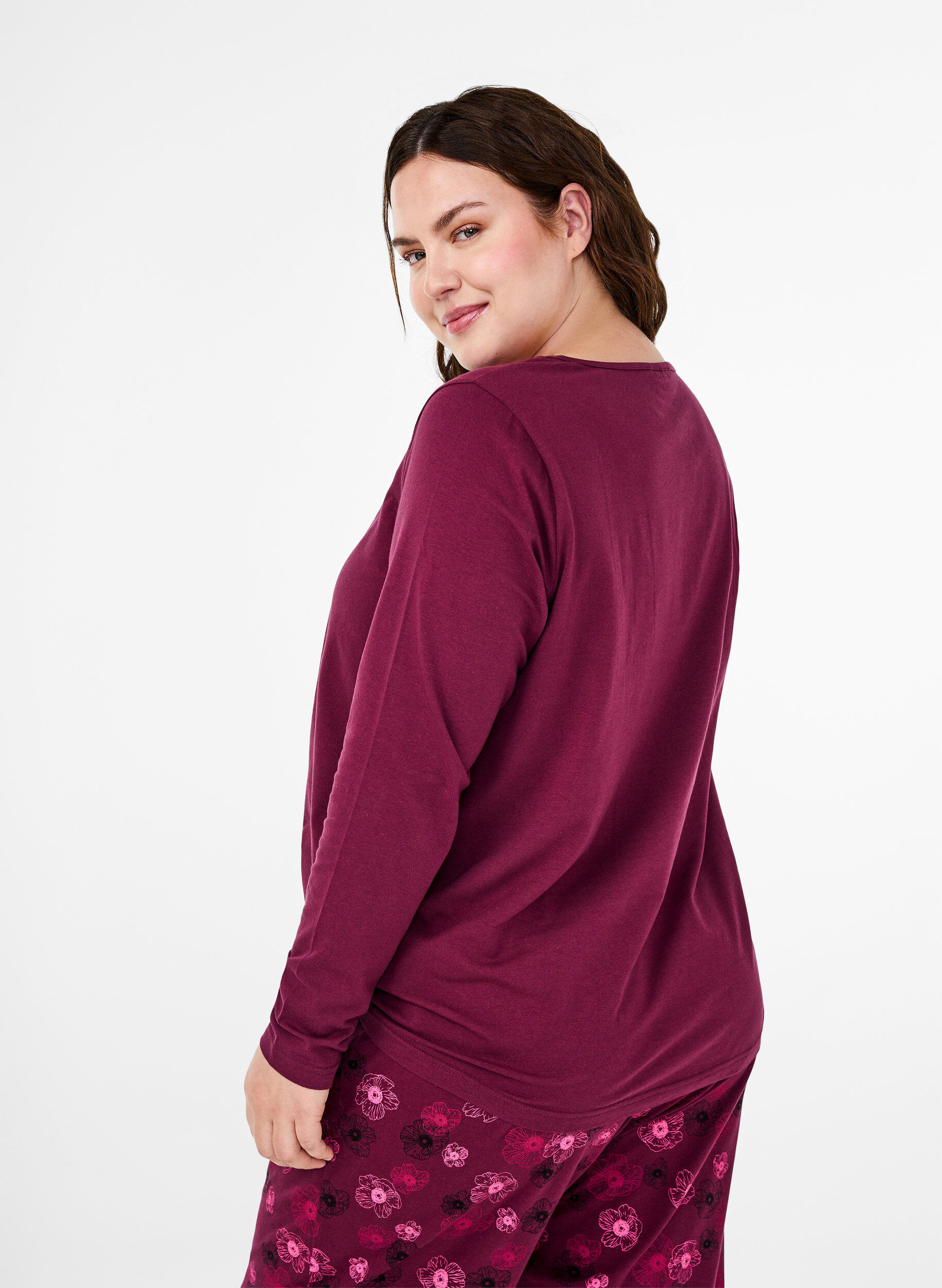 Zizzi Chemise de nuit en coton avec impression de texte, Bordeaux, Model image number 2