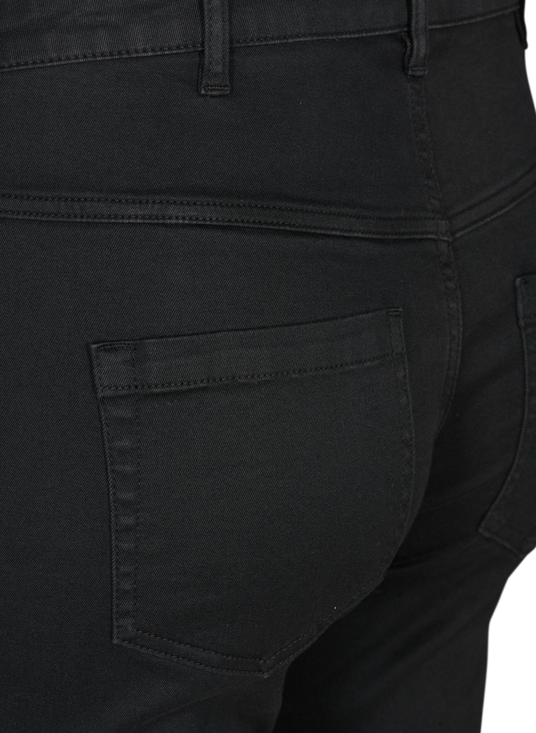 ZizziSlim Fit Emily Shorts mit normaler Taille, Schwarz, Packshot image number 2