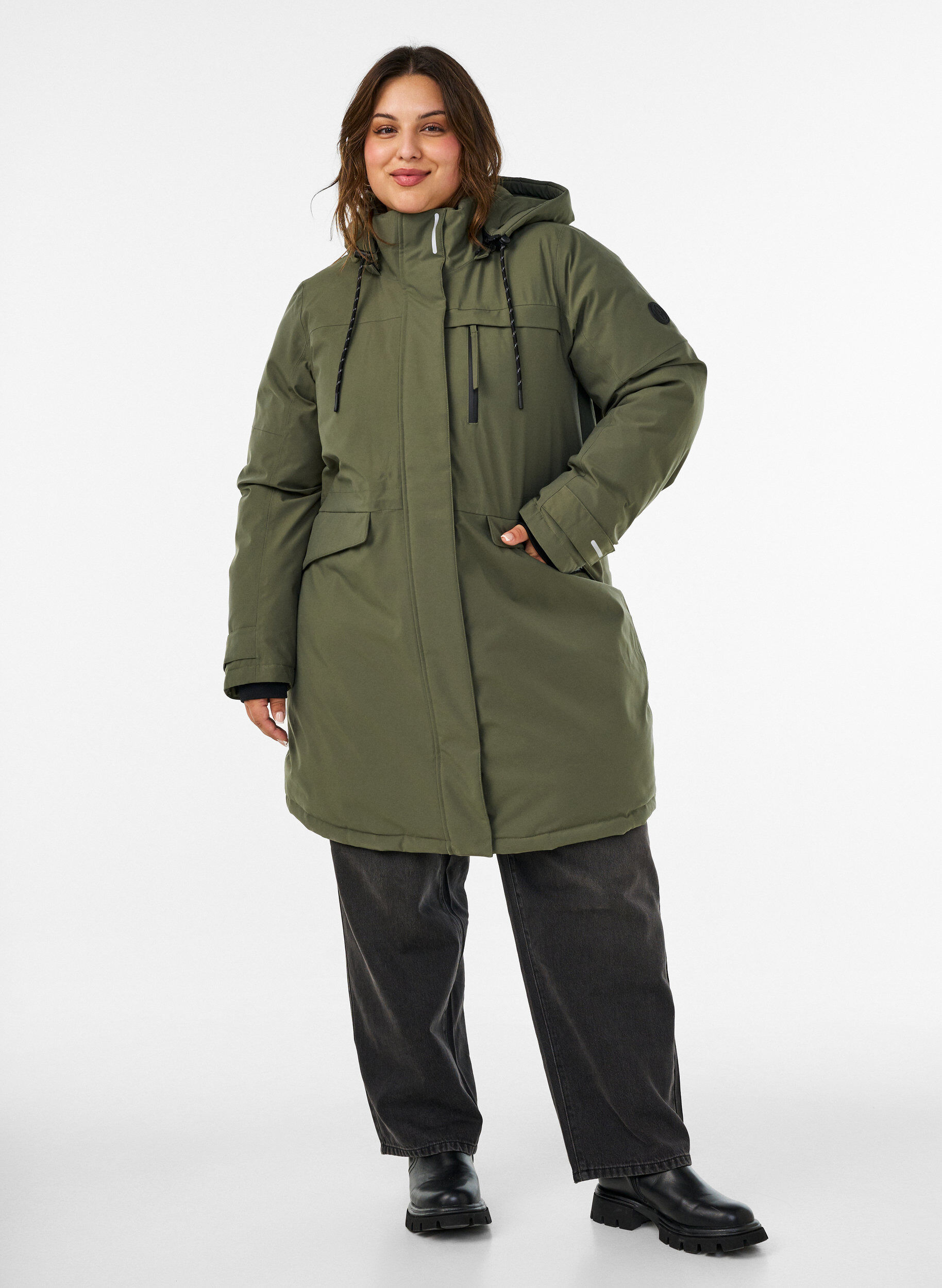 ZizziWasserabweisender Parka mit Kapuze und funktionalen Details, Gr&uuml;n, Model image number 1