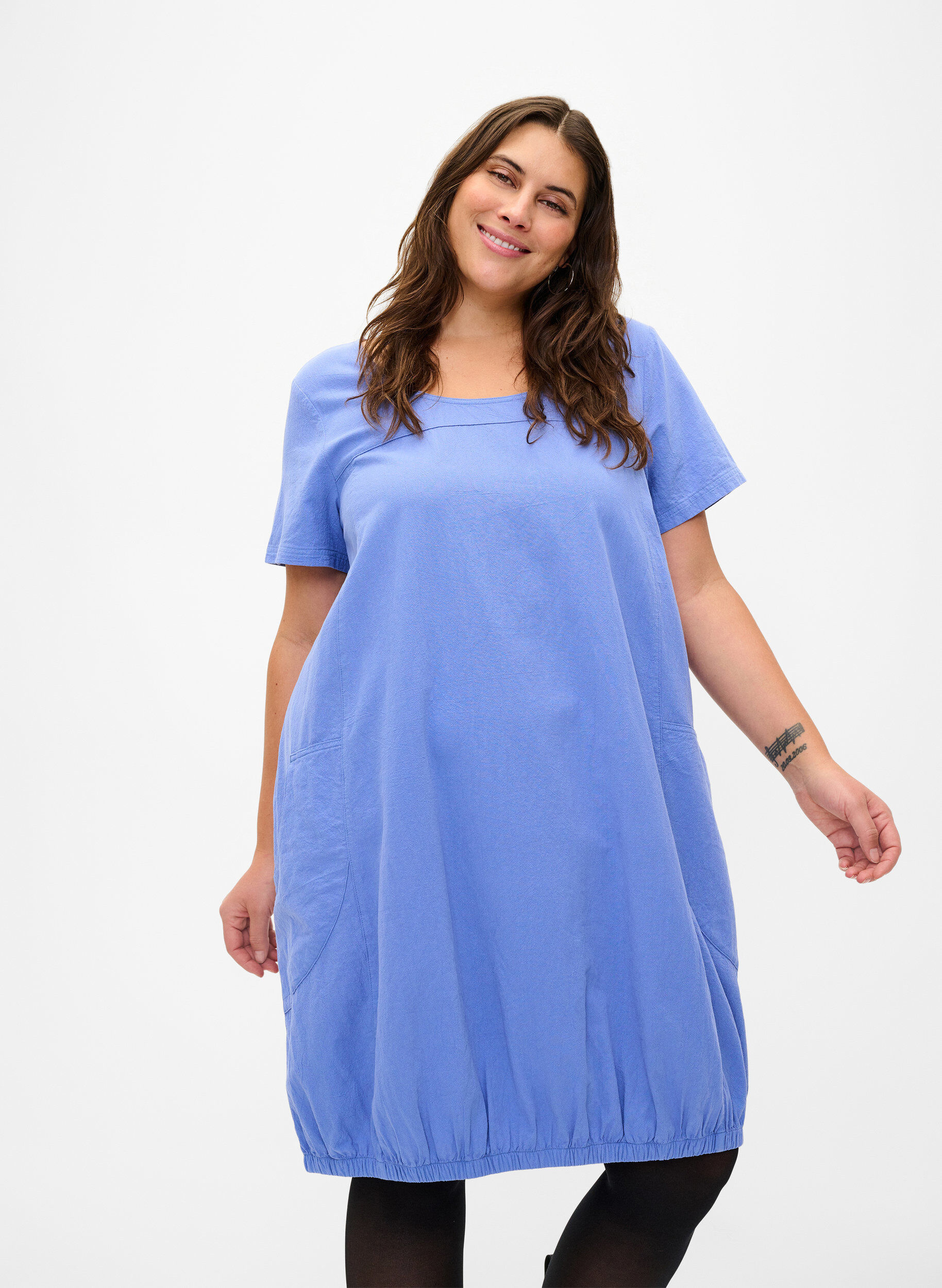 Zizzi Kurzarm Kleid aus Baumwolle, Blau, Model image number 0