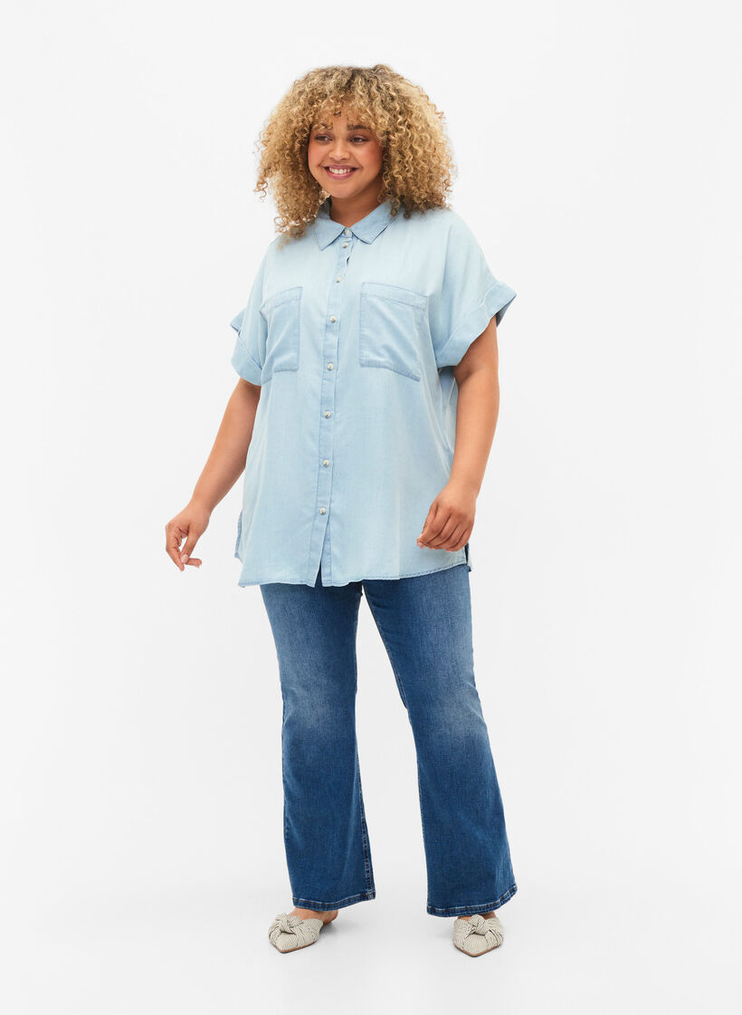 Chemise à manches courtes en lyocell (TENCEL™), Light blue denim, Model image number 2