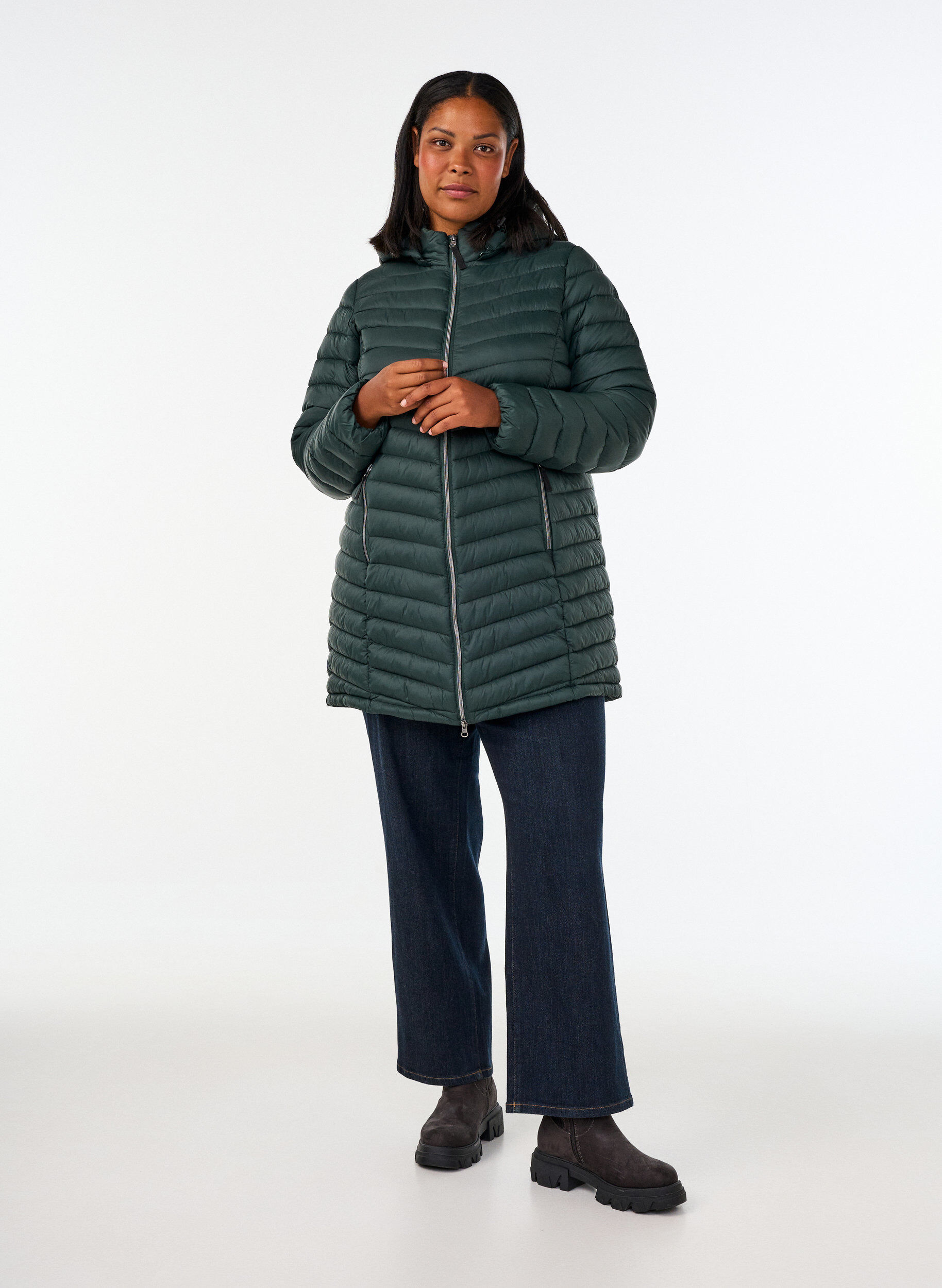 ZizziLeichte Jacke mit Taschen und abnehmbarer Kapuze, Gr&uuml;n, Model image number 1