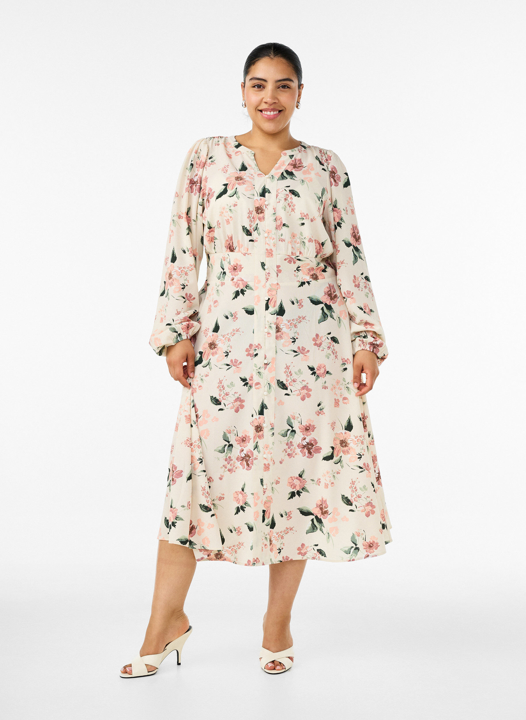 ZizziMidikleid mit Smock und Zierkn&ouml;pfen, Beige, Model image number 0