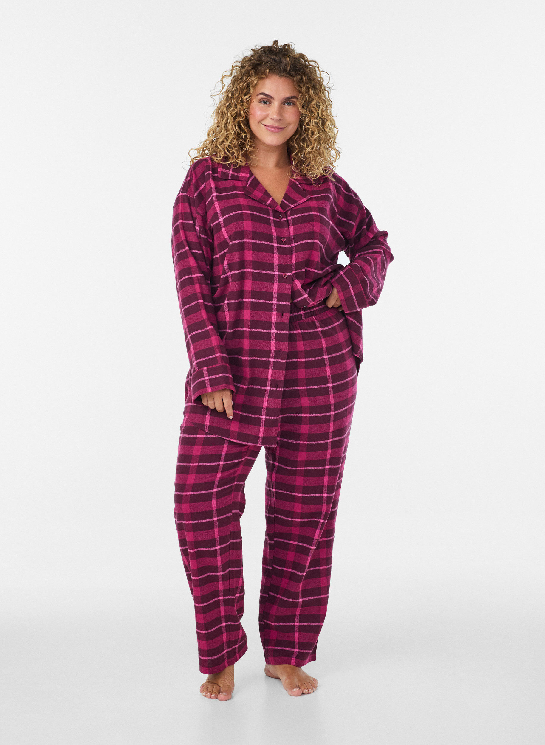 Karierte Pyjamahose aus Baumwolle, Rot, Model