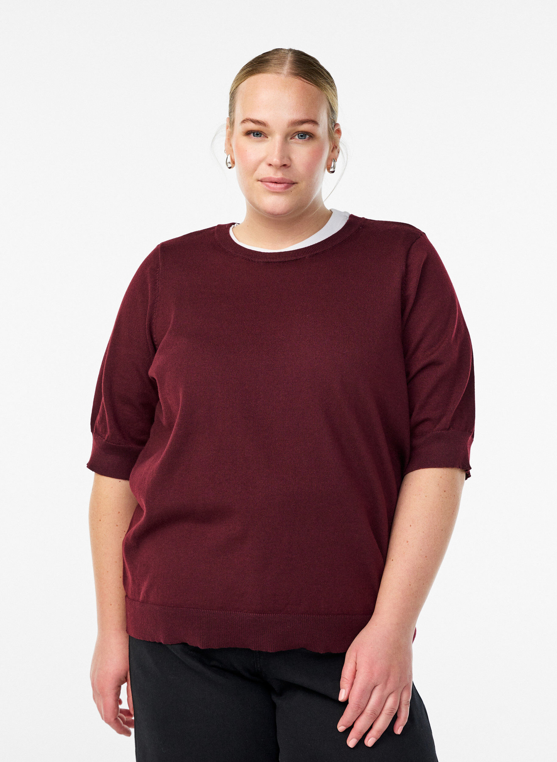 Zizzi Fein gestrickte Bluse mit kurzen &Auml;rmeln, Rot, Model image number 0