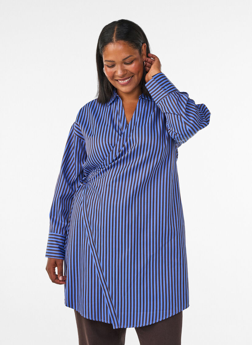 Chemise &agrave; rayures avec effet cache-c&oelig;ur et ceinture &agrave; nouer, Bleu, Model image number 0