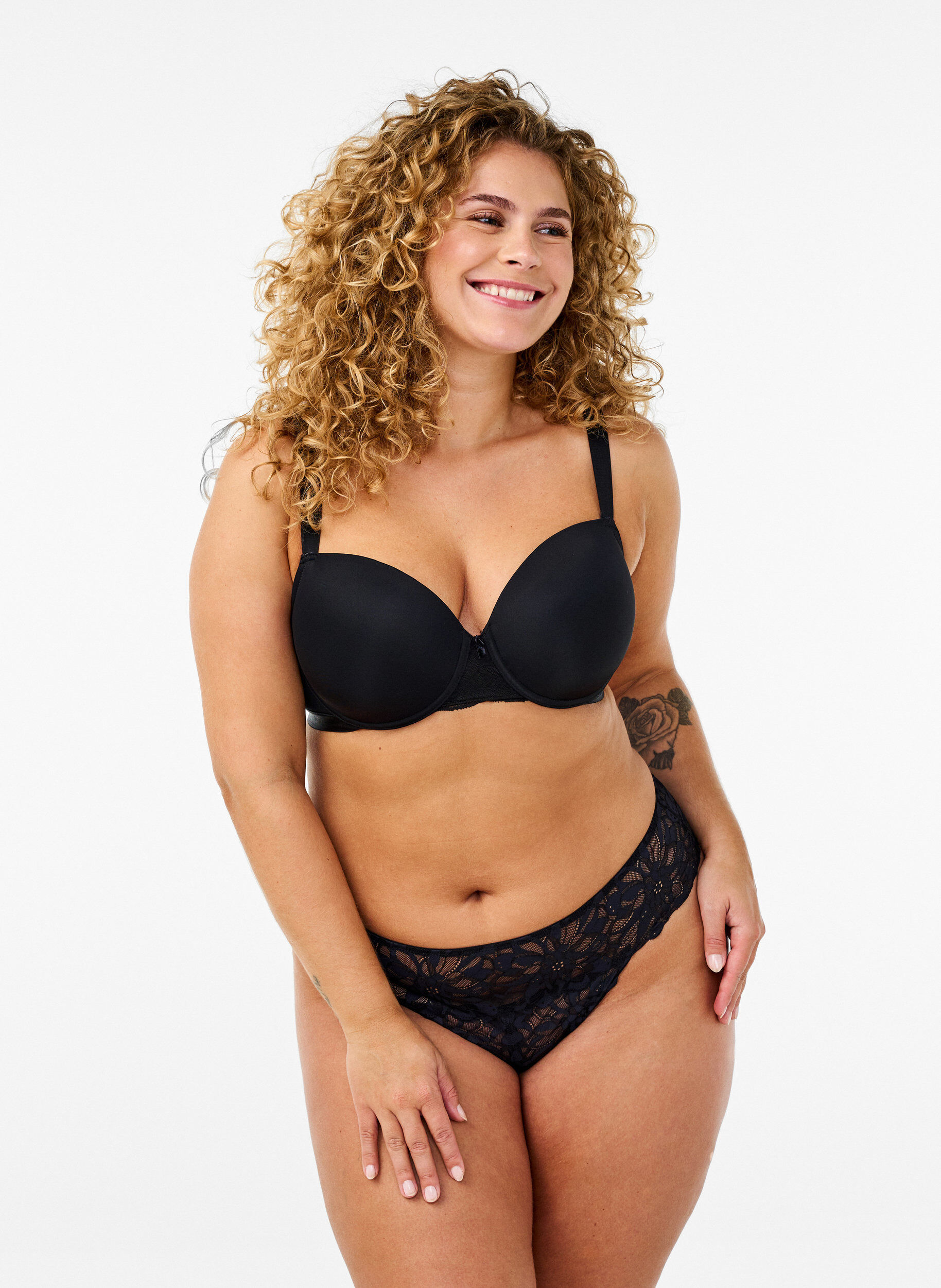 Zizzi Spitzenstring mit offenem Schritt, Schwarz, Model image number 0