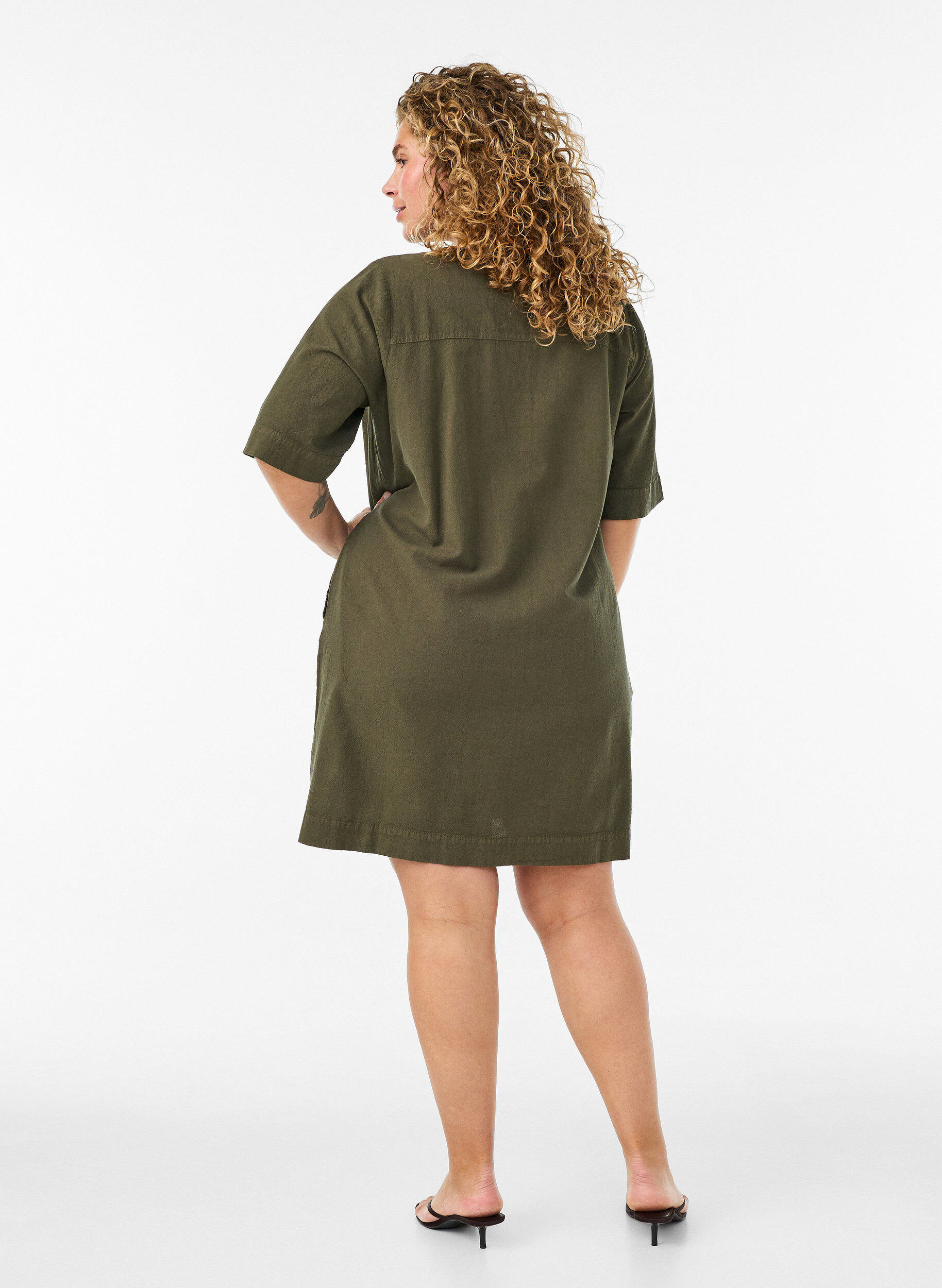 ZizziRobe en coton avec manches courtes et poches, Vert fonc&eacute;, Model image number 2
