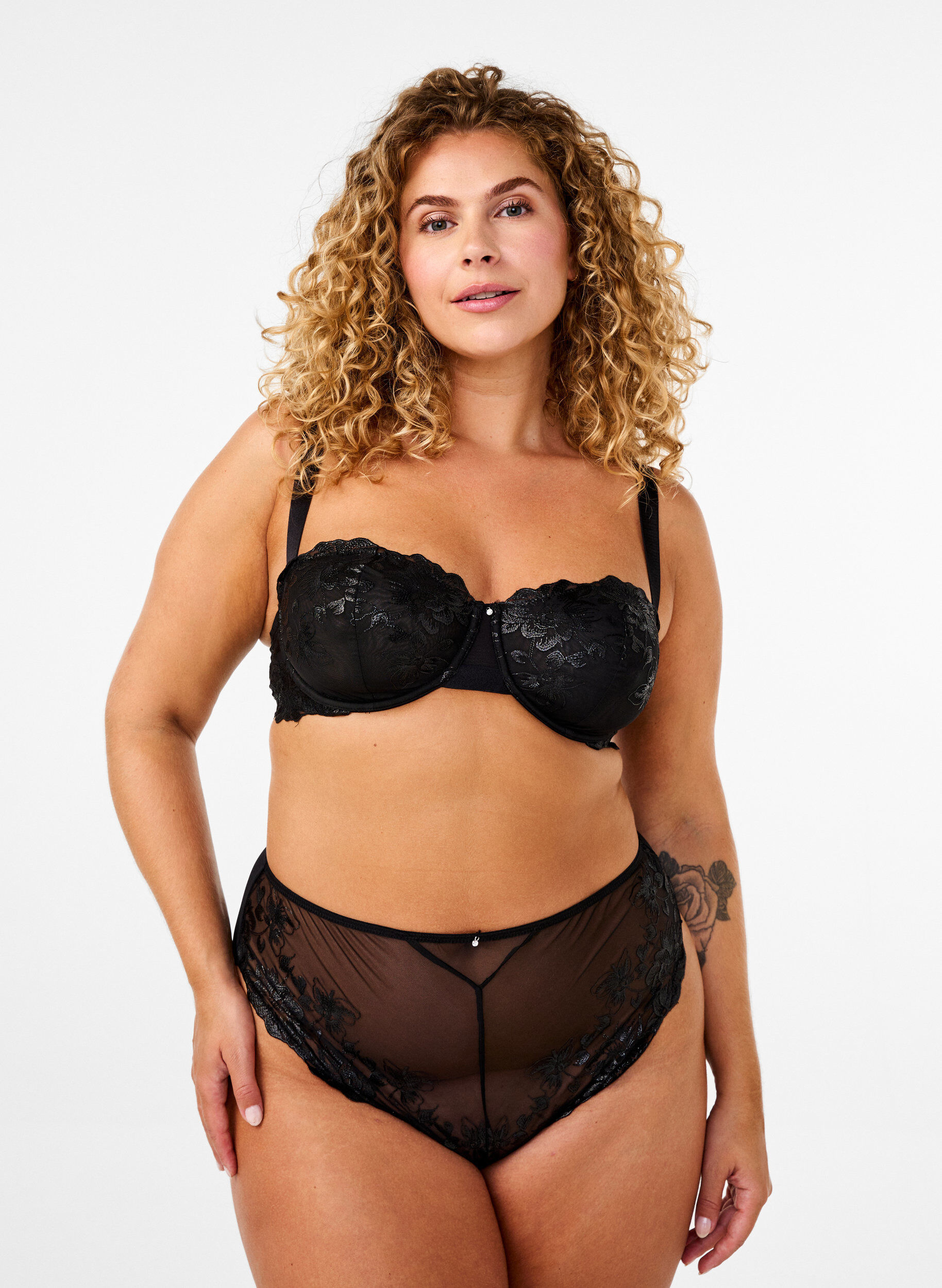 Zizzi Mesh-Brazilian-Slip mit Stickerei, Black, Model image number 0