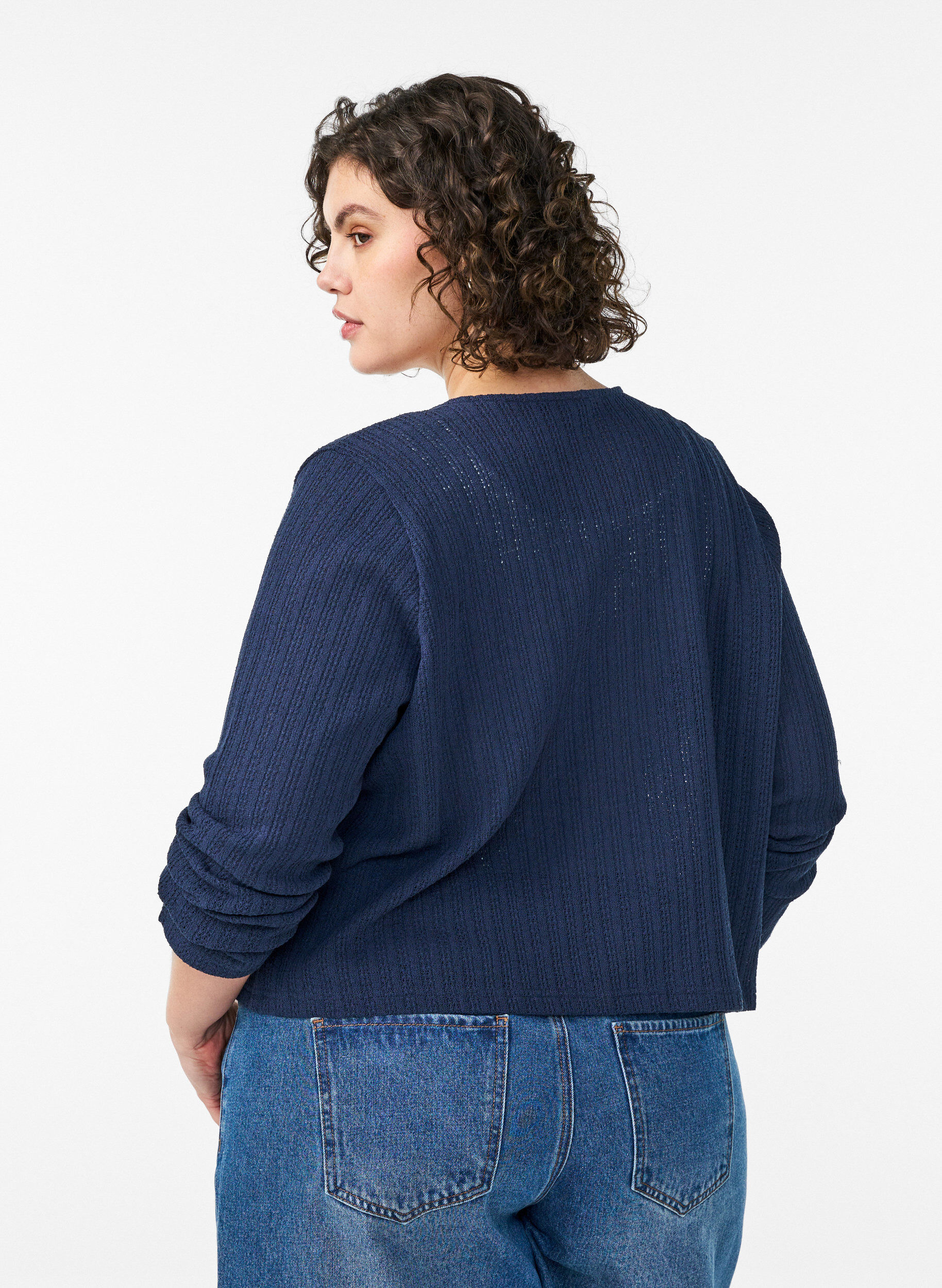 Zizzi Strickjacke aus Jersey mit Struktur und Bindedetail vorne, Blau, Model image number 2