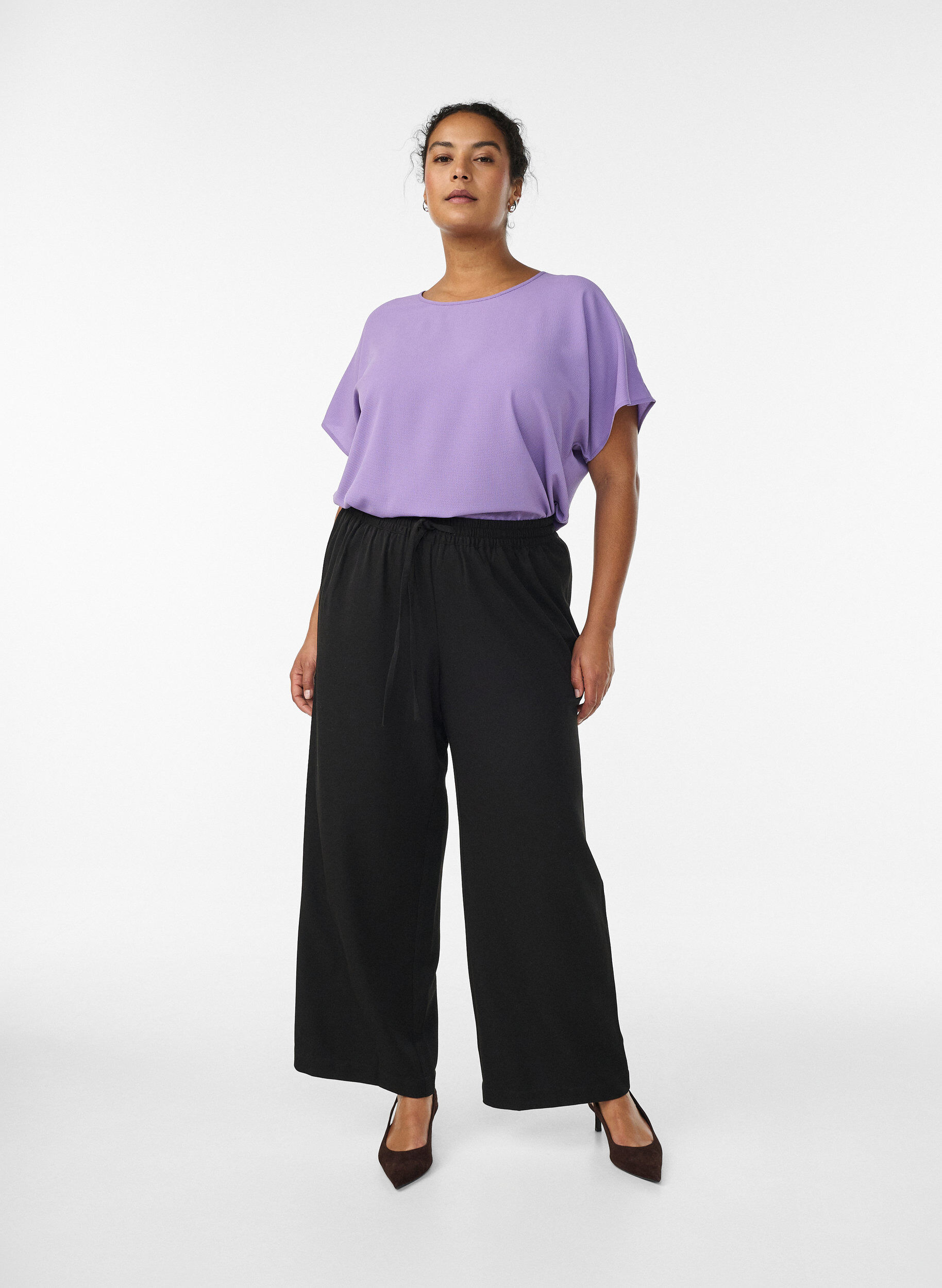 ZizziBluse mit kurzen &Auml;rmeln und Rundhalsausschnitt, lila, Model image number 1