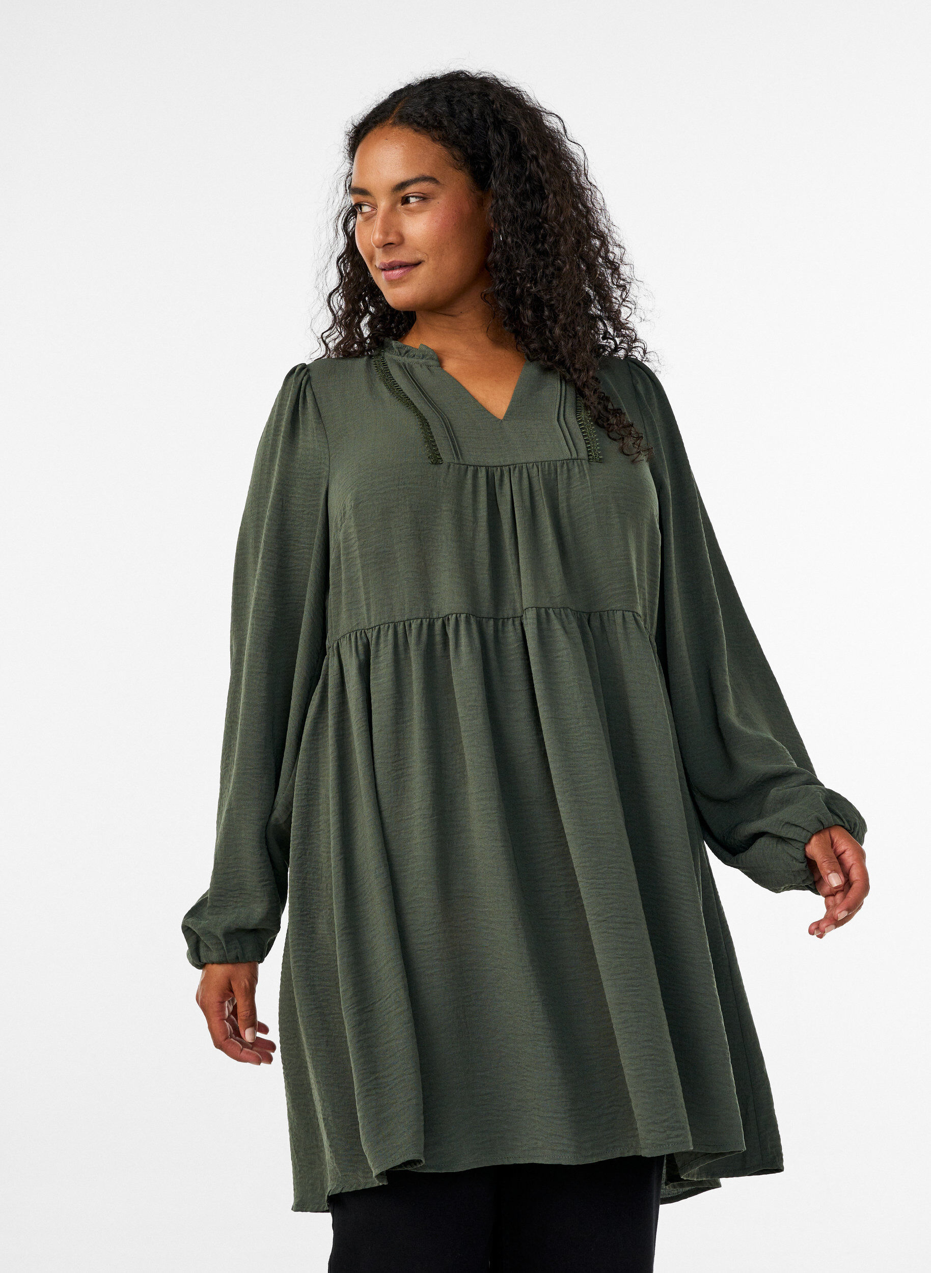 ZizziA-Linien-Kleid mit Empire-Linie, Gr&uuml;n, Model image number 0