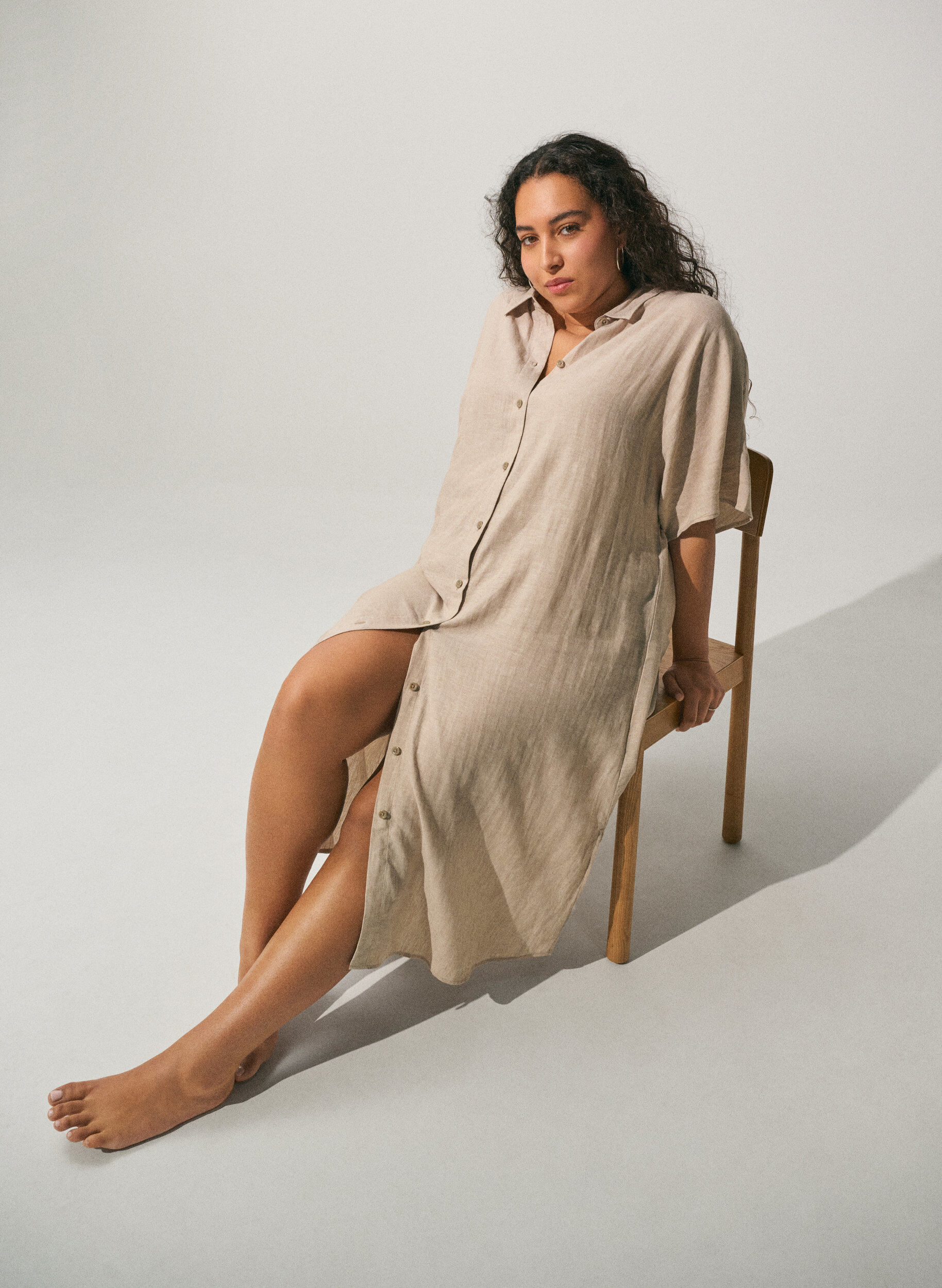 Zizzi Hemdblusenkleid aus Leinen und Viskose mit kurzen &Auml;rmeln, Beige, Image image number 0