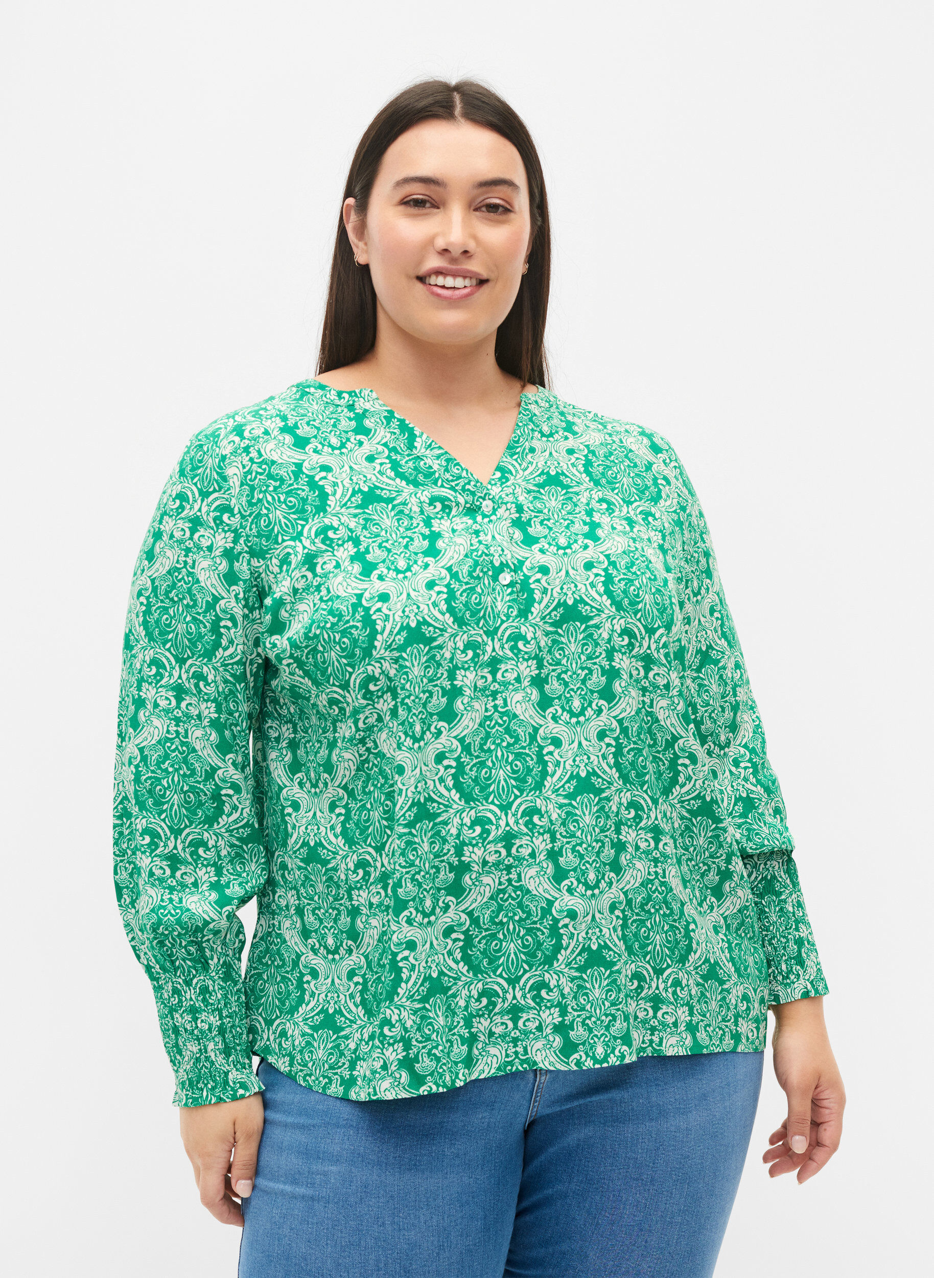 Zizzi Blouse en viscose imprim&eacute;e avec smock, Jolly Green Oriental, Model image number 0
